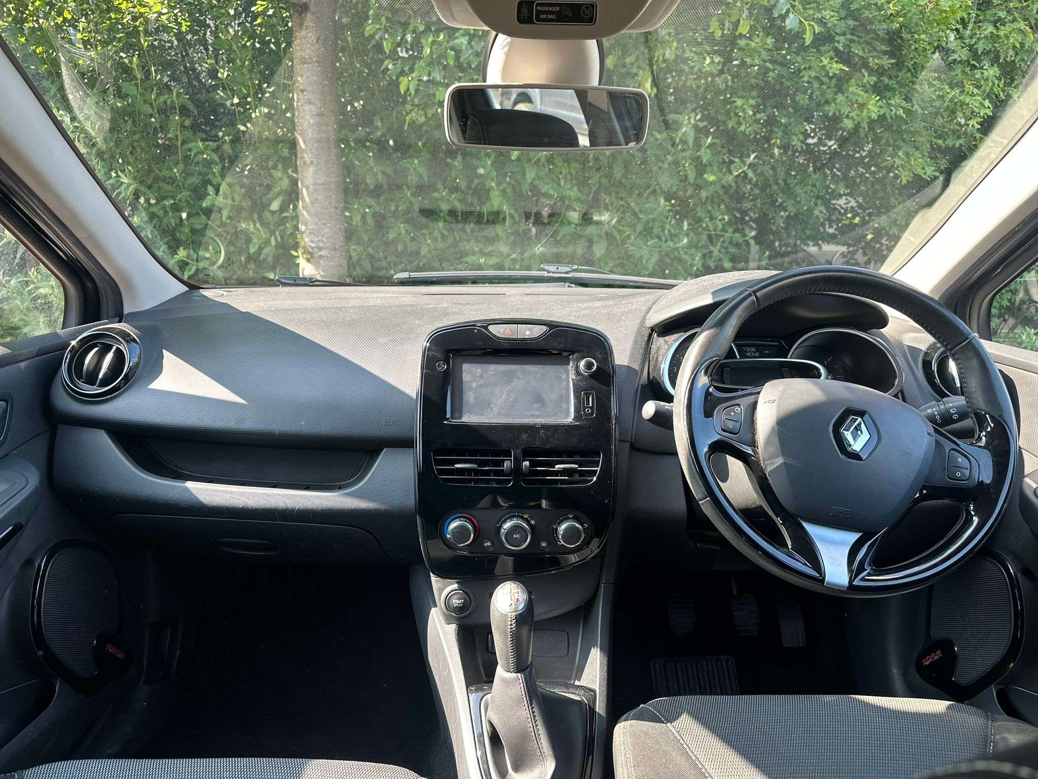 2015 RENAULT CLIO 2015 RENAULT CLIO