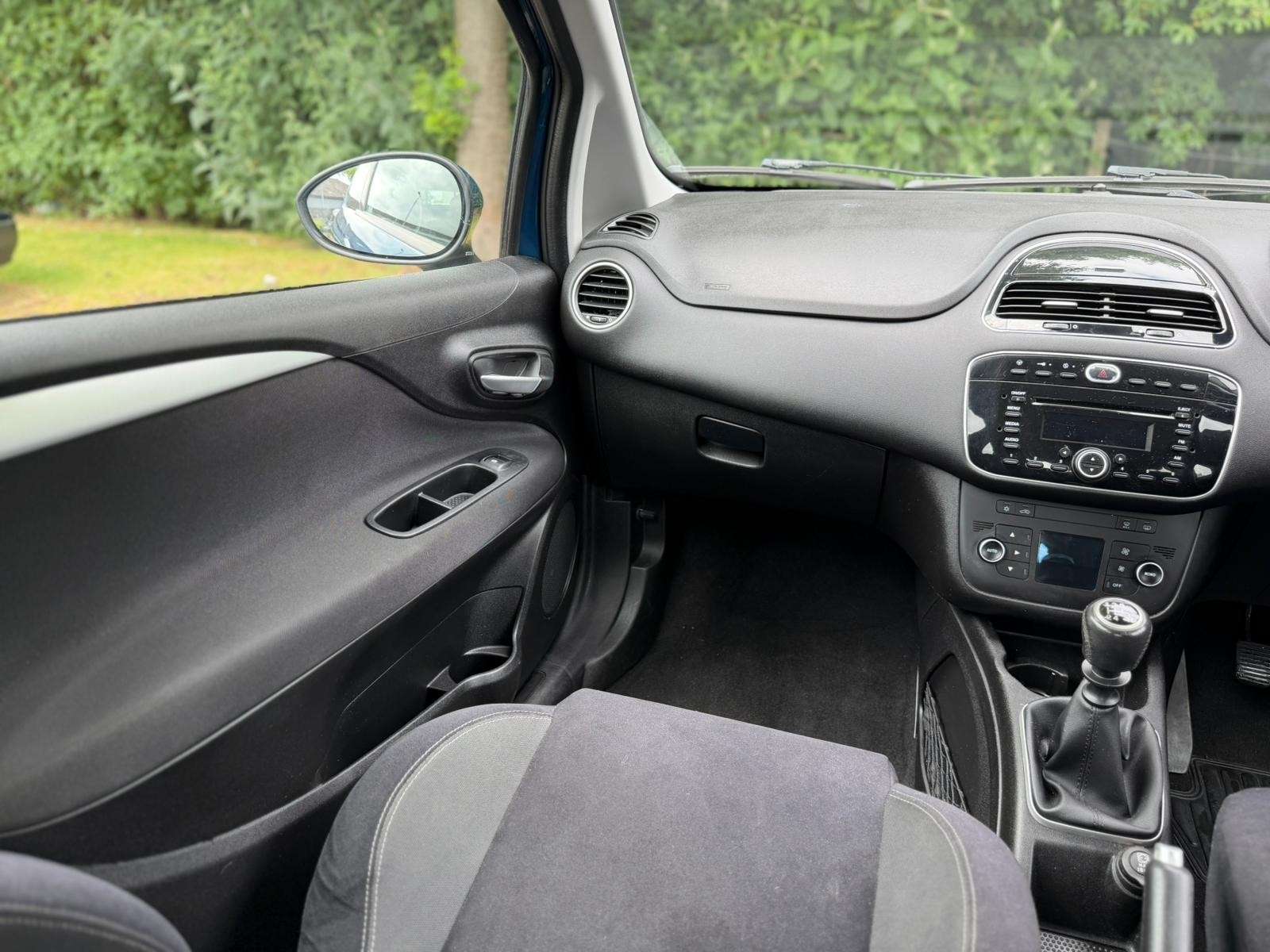 2014 FIAT PUNTO 2014 FIAT PUNTO