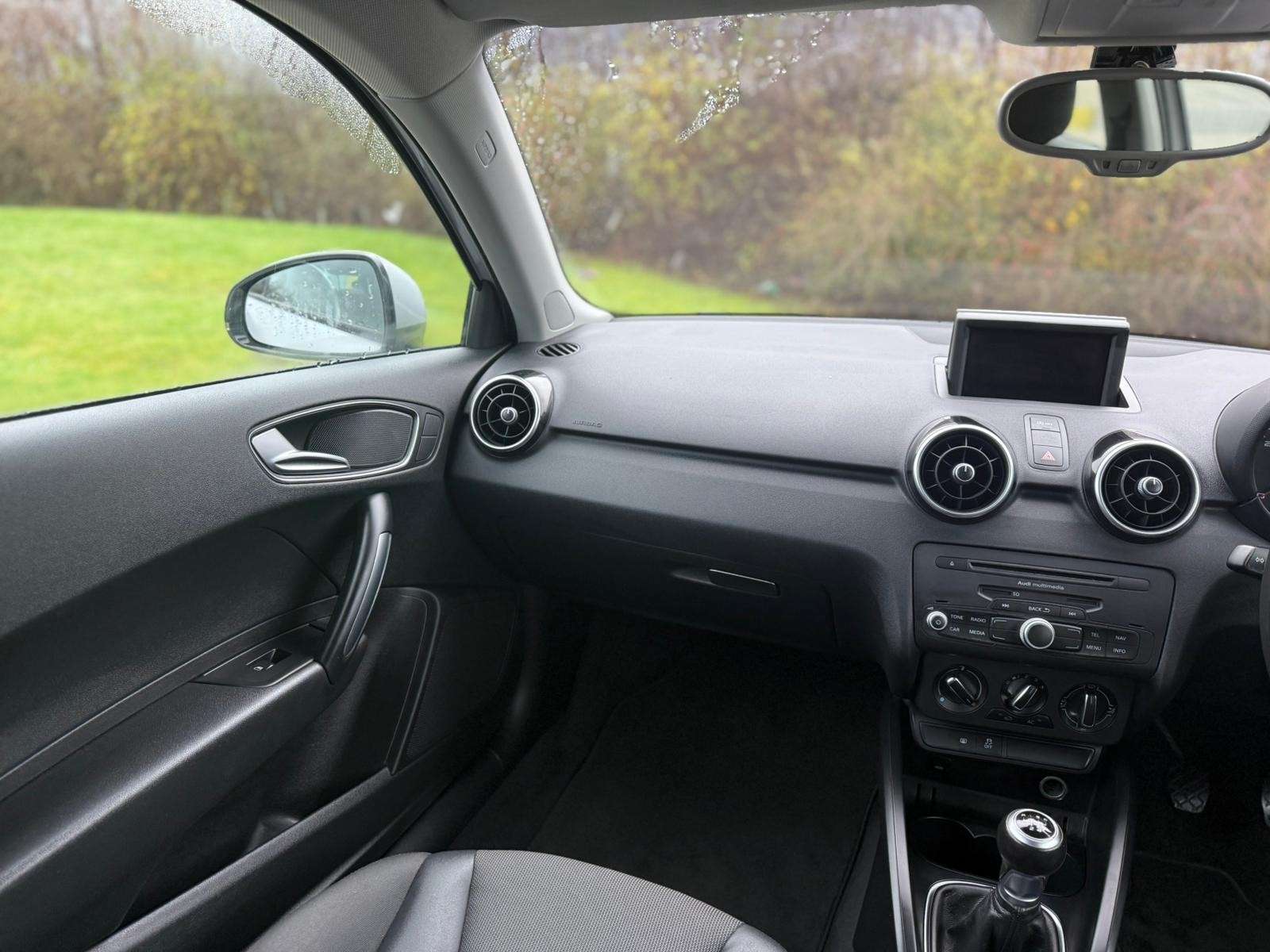 2011 AUDI A1 2011 AUDI A1