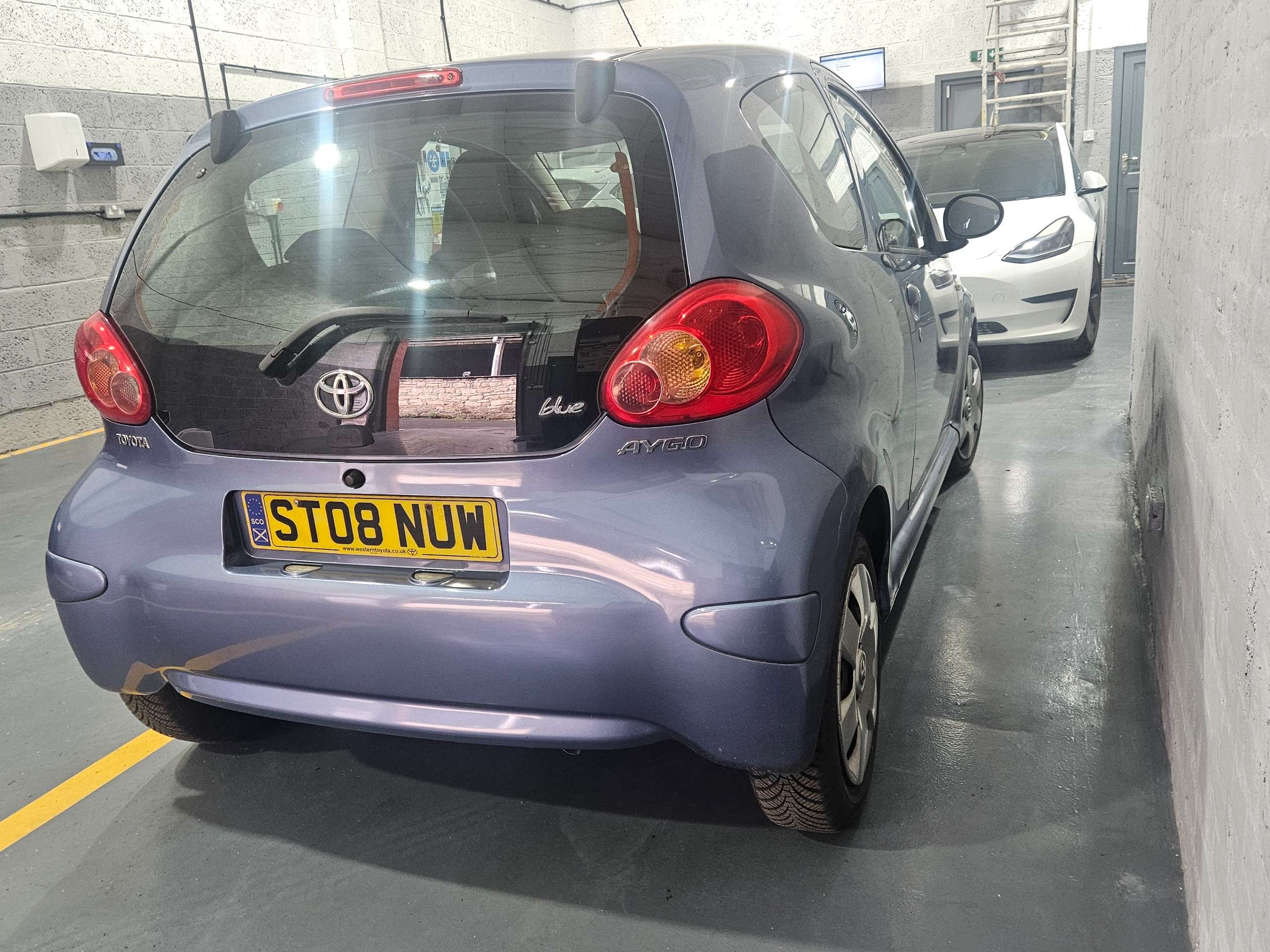 A 2008 TOYOTA AYGO 1.0 VVT-i Blue Hatchback 3dr Petrol Manual Euro 4 (67 bhp) A 2008 TOYOTA AYGO 1.0 VVT-i Blue Hatchback 3dr Petrol Manual Euro 4 (67 bhp)