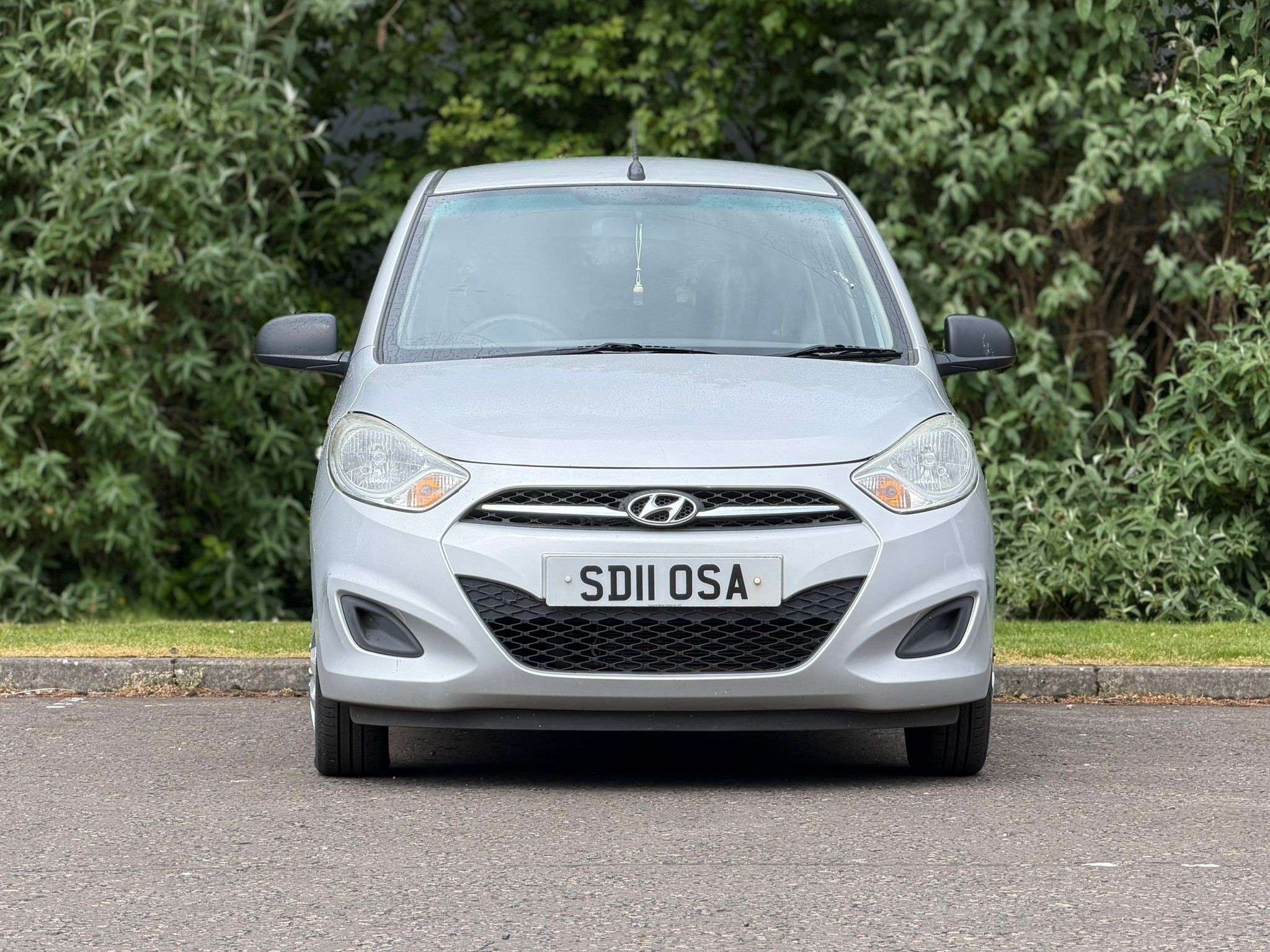 A 2011 HYUNDAI I10 1.2 Classic Hatchback 5dr Petrol Manual Euro 5 (85 bhp) A 2011 HYUNDAI I10 1.2 Classic Hatchback 5dr Petrol Manual Euro 5 (85 bhp)