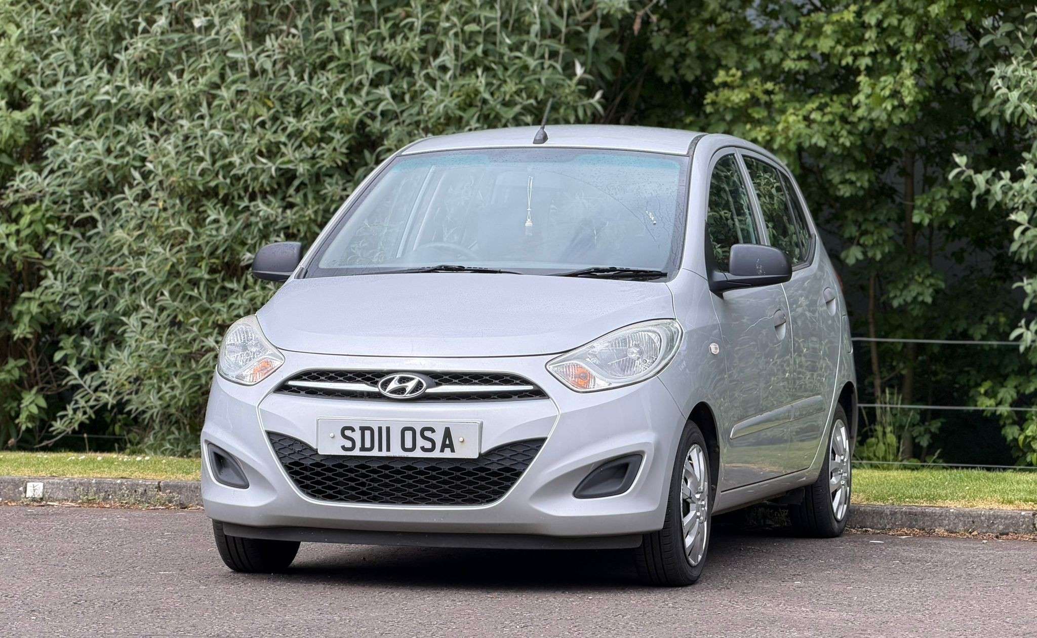 A 2011 HYUNDAI I10 1.2 Classic Hatchback 5dr Petrol Manual Euro 5 (85 bhp) A 2011 HYUNDAI I10 1.2 Classic Hatchback 5dr Petrol Manual Euro 5 (85 bhp)