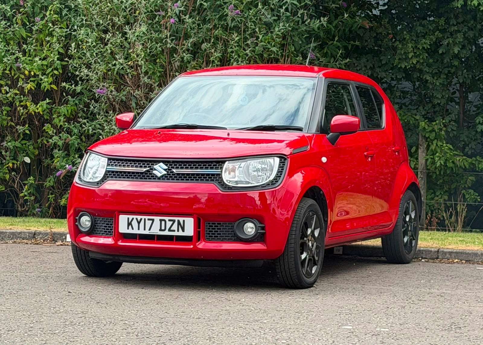 A 2017 SUZUKI IGNIS 1.2 Dualjet SZ3 Hatchback 5dr Petrol Manual Euro 6 (90 ps) A 2017 SUZUKI IGNIS 1.2 Dualjet SZ3 Hatchback 5dr Petrol Manual Euro 6 (90 ps)