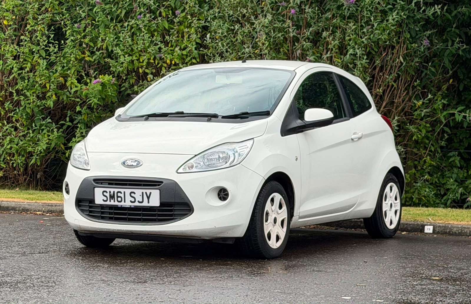 A 2012 FORD KA 1.2 Edge Hatchback 3dr Petrol Manual Euro 5 (s/s) (69 ps) A 2012 FORD KA 1.2 Edge Hatchback 3dr Petrol Manual Euro 5 (s/s) (69 ps)