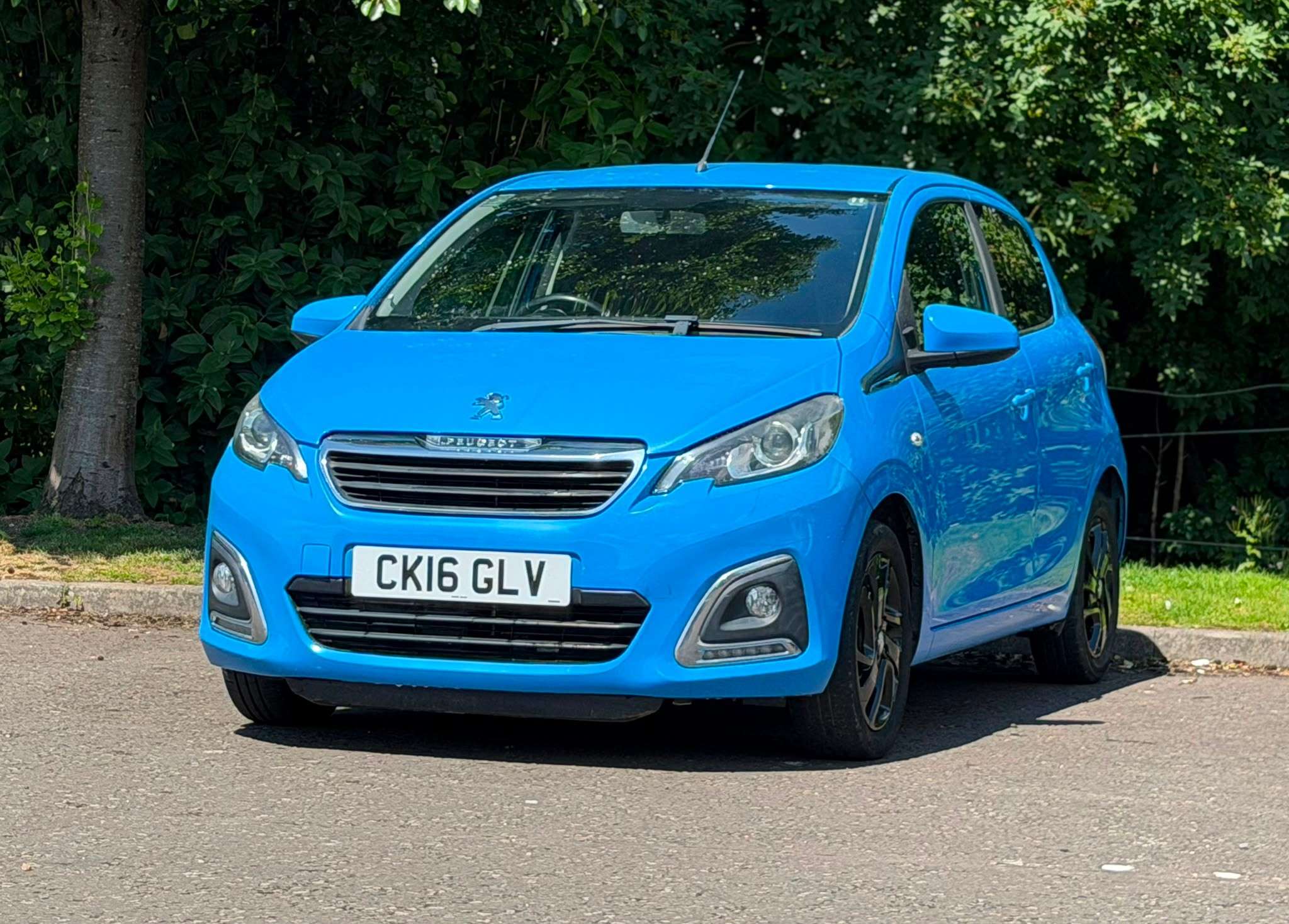 A 2016 PEUGEOT 108 1.2 PureTech Allure Hatchback 5dr Petrol Manual Euro 6 (82 ps) A 2016 PEUGEOT 108 1.2 PureTech Allure Hatchback 5dr Petrol Manual Euro 6 (82 ps)