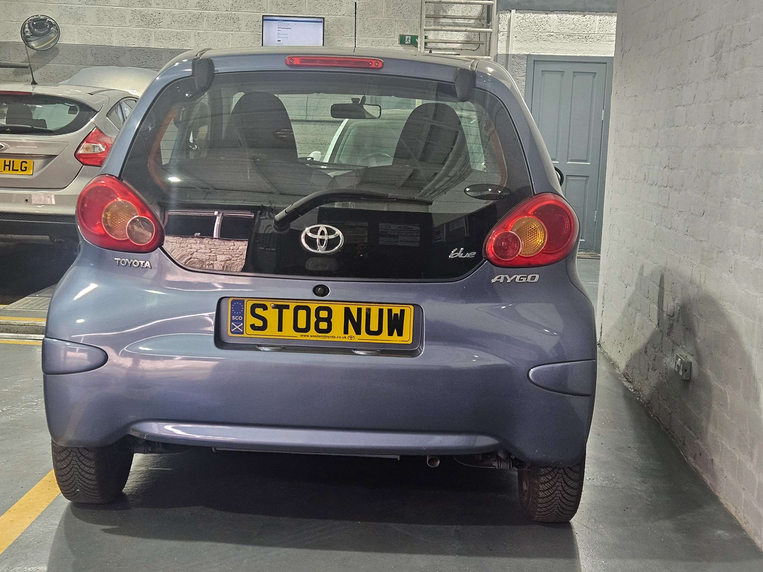 A 2008 TOYOTA AYGO 1.0 VVT-i Blue Hatchback 3dr Petrol Manual Euro 4 (67 bhp) A 2008 TOYOTA AYGO 1.0 VVT-i Blue Hatchback 3dr Petrol Manual Euro 4 (67 bhp)