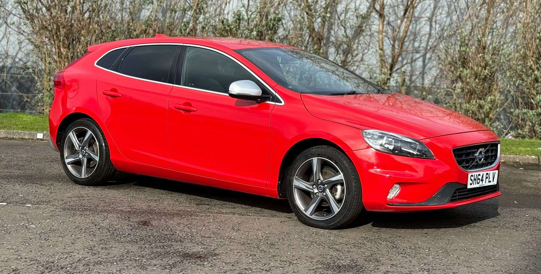 A 2014 VOLVO V40 1.6 D2 R-Design Hatchback 5dr Diesel Manual Euro 5 (s/s) (115 ps) A 2014 VOLVO V40 1.6 D2 R-Design Hatchback 5dr Diesel Manual Euro 5 (s/s) (115 ps)