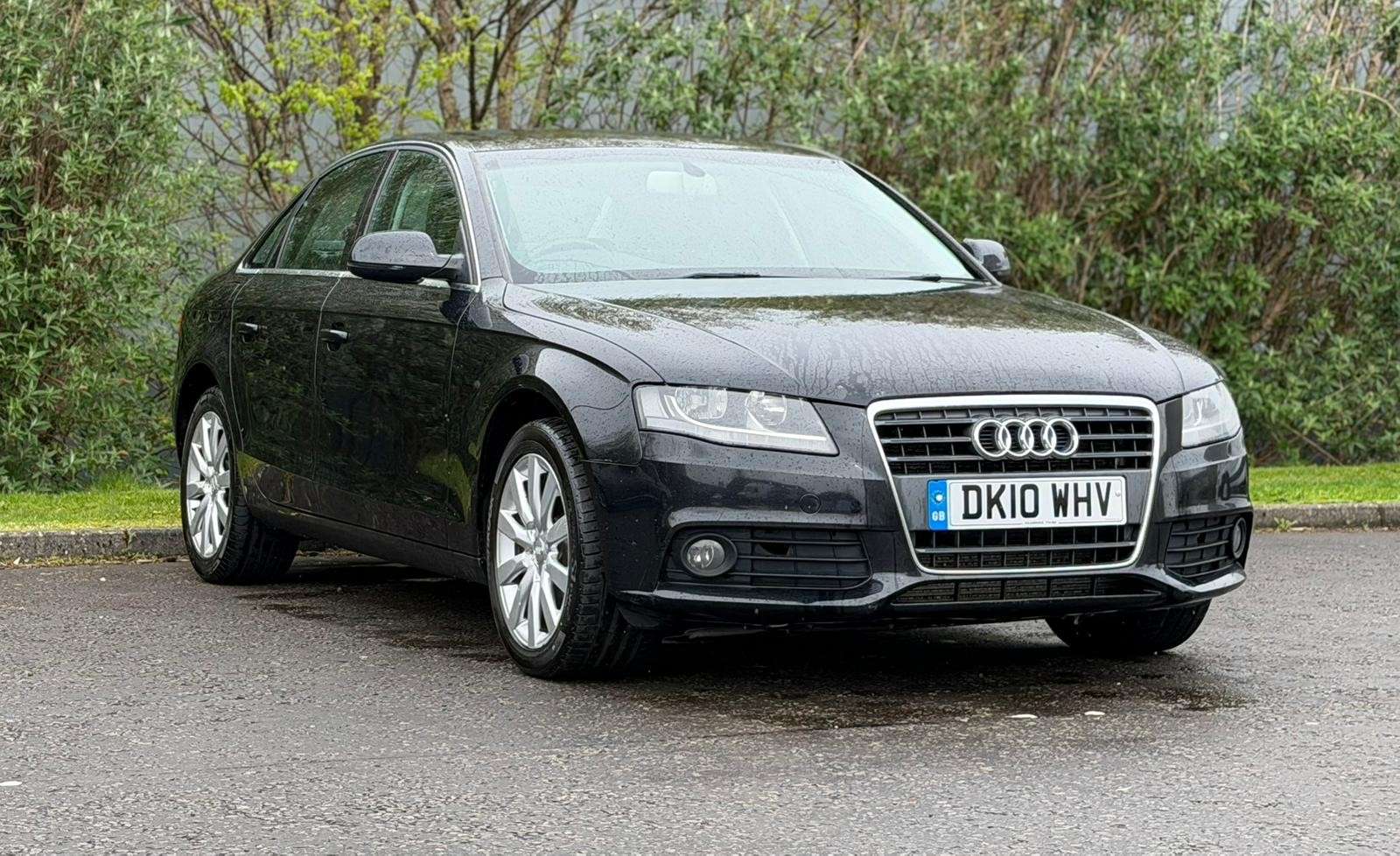 A 2010 AUDI A4 2.0 TDI Executive SE Saloon 4dr Diesel Multitronic Euro 4 (143 ps) A 2010 AUDI A4 2.0 TDI Executive SE Saloon 4dr Diesel Multitronic Euro 4 (143 ps)