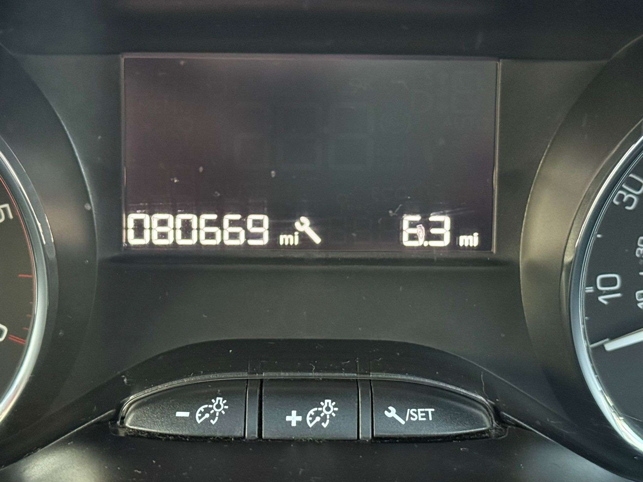 2014 PEUGEOT 2008 2014 PEUGEOT 2008