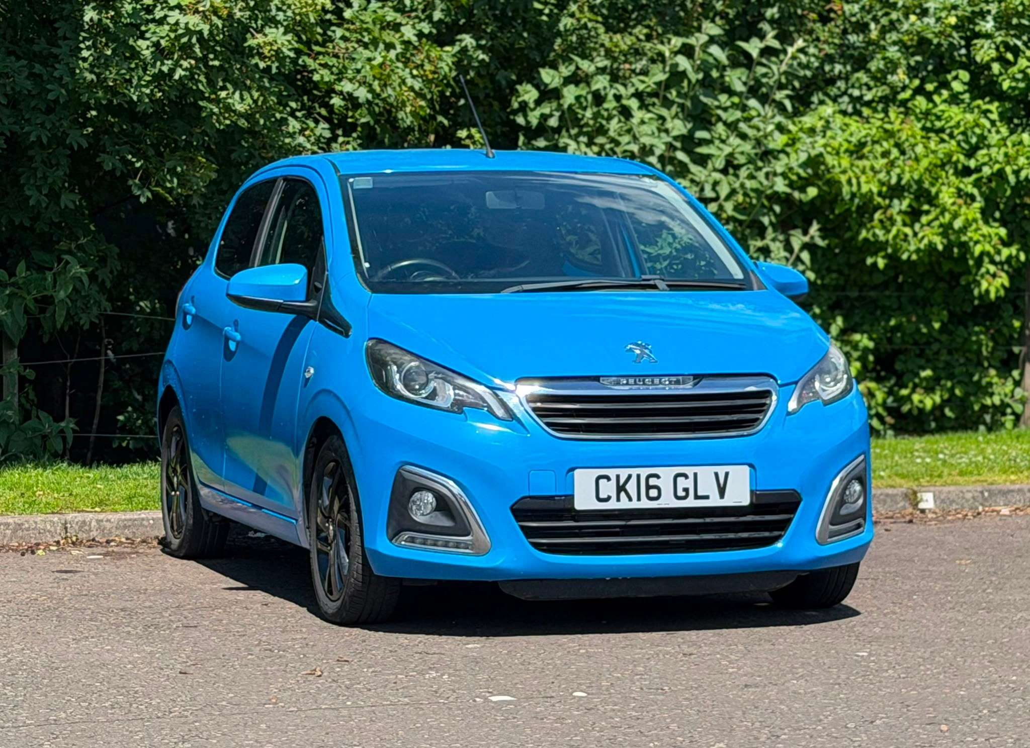 A 2016 PEUGEOT 108 1.2 PureTech Allure Hatchback 5dr Petrol Manual Euro 6 (82 ps) A 2016 PEUGEOT 108 1.2 PureTech Allure Hatchback 5dr Petrol Manual Euro 6 (82 ps)