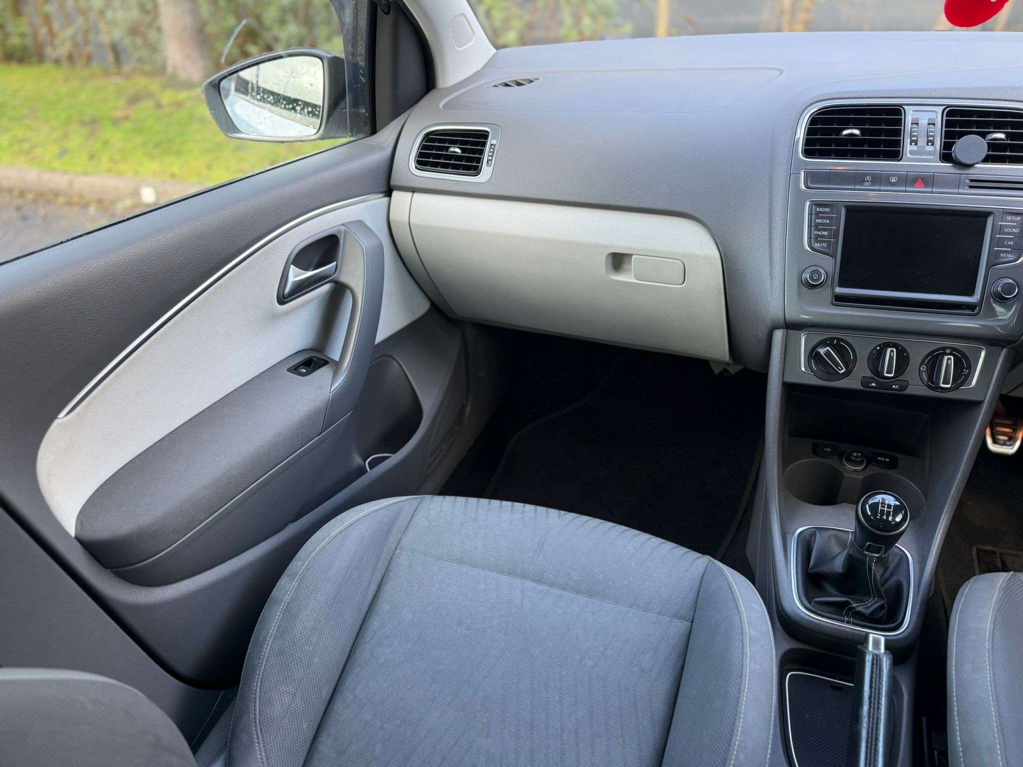 2015 VOLKSWAGEN POLO 2015 VOLKSWAGEN POLO