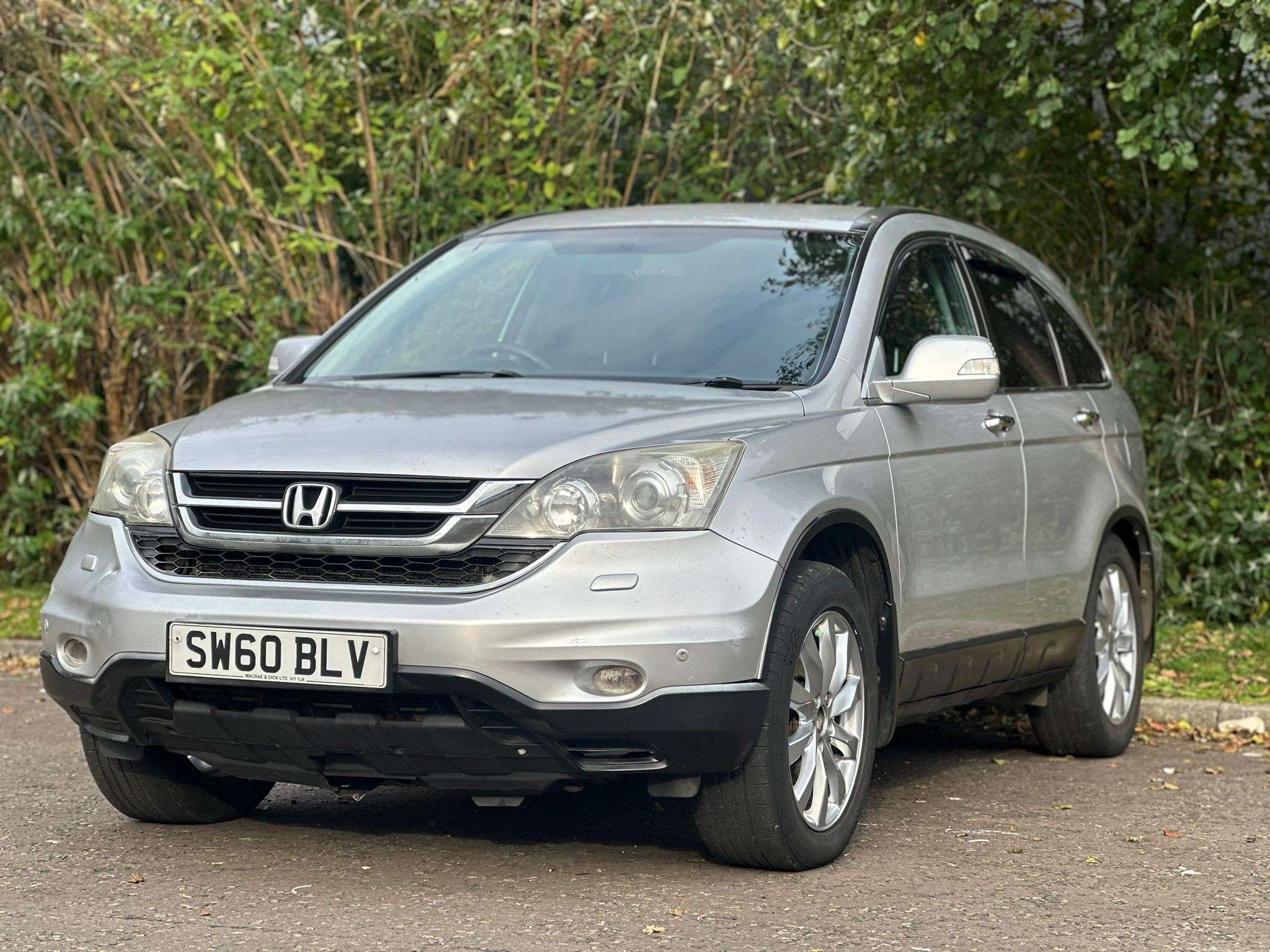 A 2010 HONDA CR-V 2.2 i-DTEC ES SUV 5dr Diesel Manual 4WD Euro 5 (150 ps) A 2010 HONDA CR-V 2.2 i-DTEC ES SUV 5dr Diesel Manual 4WD Euro 5 (150 ps)