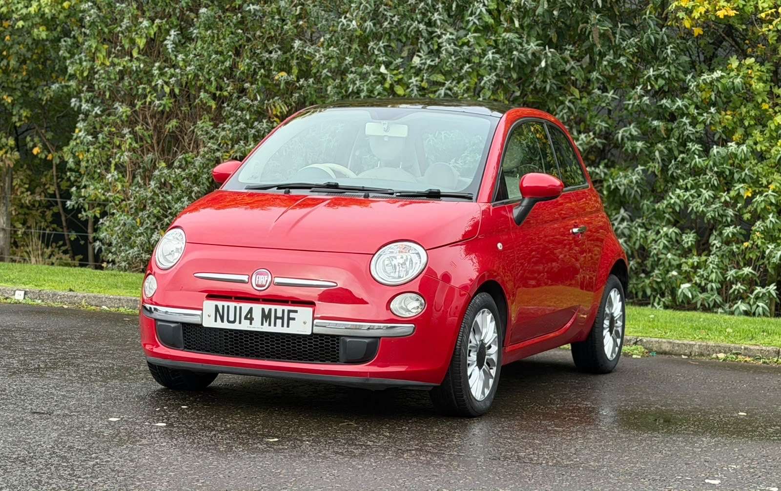 A 2014 FIAT 500 1.2 Lounge Hatchback 3dr Petrol Manual Euro 6 (s/s) (69 bhp) A 2014 FIAT 500 1.2 Lounge Hatchback 3dr Petrol Manual Euro 6 (s/s) (69 bhp)