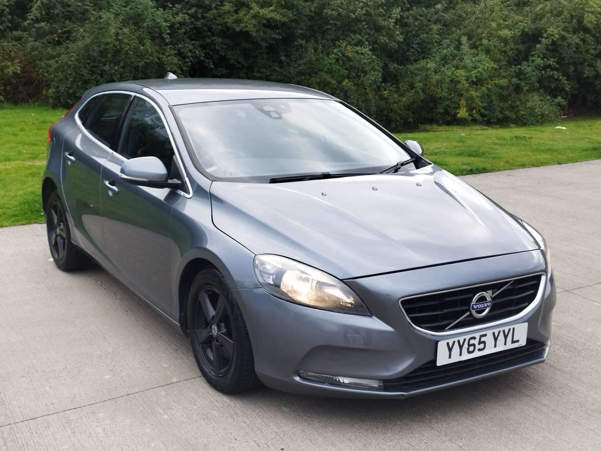 Check out this Volvo V40 2015 Diesel Manual
