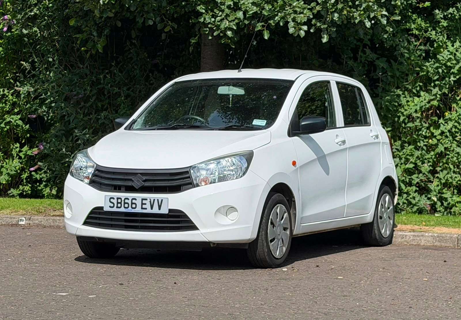 A 2016 SUZUKI CELERIO 1.0 SZ2 Hatchback 5dr Petrol Manual Euro 6 (68 ps) A 2016 SUZUKI CELERIO 1.0 SZ2 Hatchback 5dr Petrol Manual Euro 6 (68 ps)