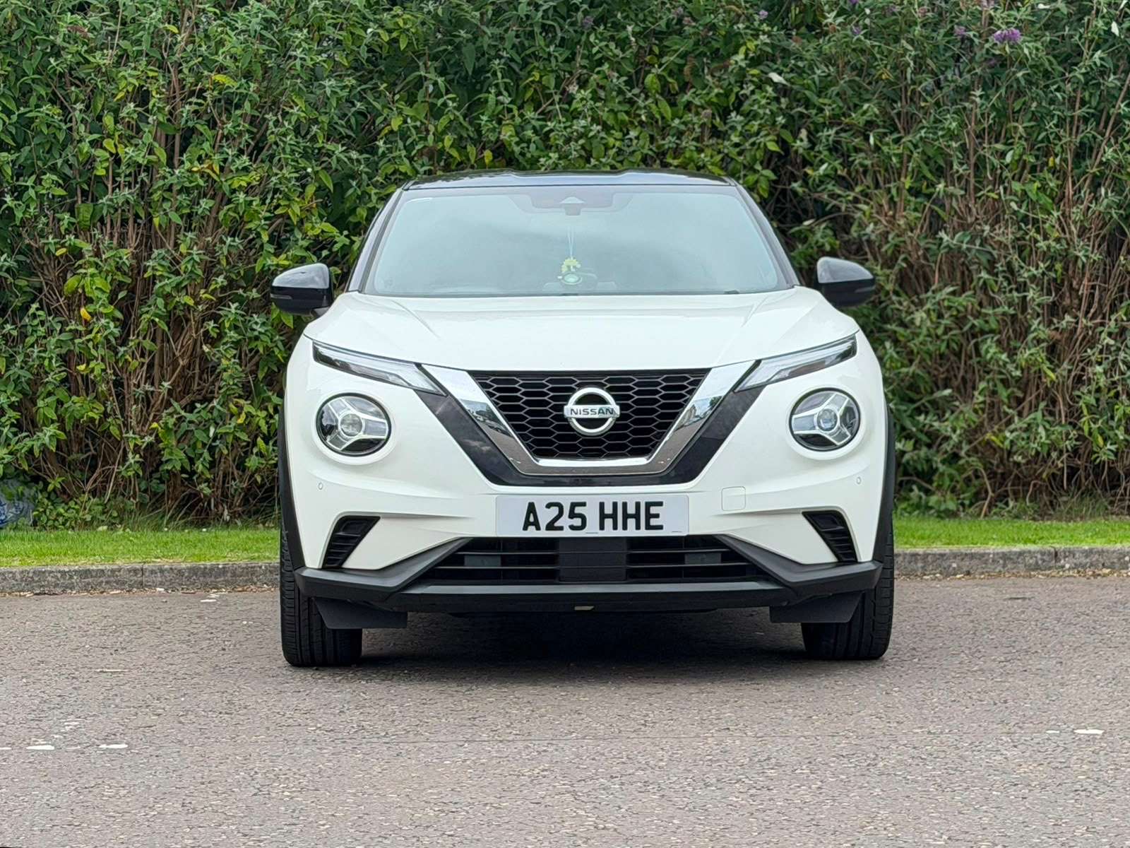 A 2021 NISSAN JUKE 1.0 DIG-T N-Connecta SUV 5dr Petrol Manual Euro 6 (s/s) (114 ps) A 2021 NISSAN JUKE 1.0 DIG-T N-Connecta SUV 5dr Petrol Manual Euro 6 (s/s) (114 ps)
