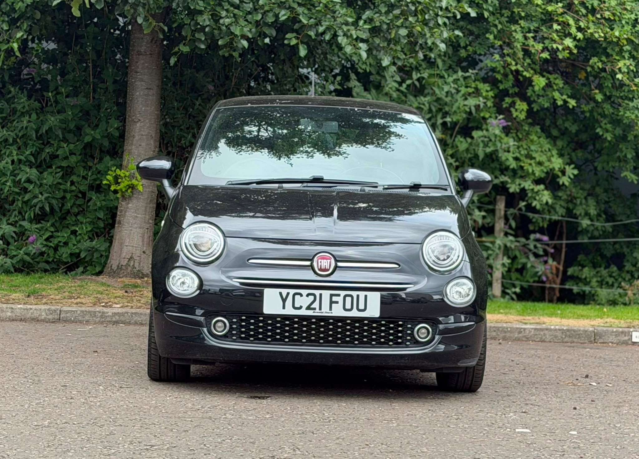 A 2021 FIAT 500 1.0 MHEV Lounge Hatchback 3dr Petrol Manual Euro 6 (s/s) (70 bhp) A 2021 FIAT 500 1.0 MHEV Lounge Hatchback 3dr Petrol Manual Euro 6 (s/s) (70 bhp)