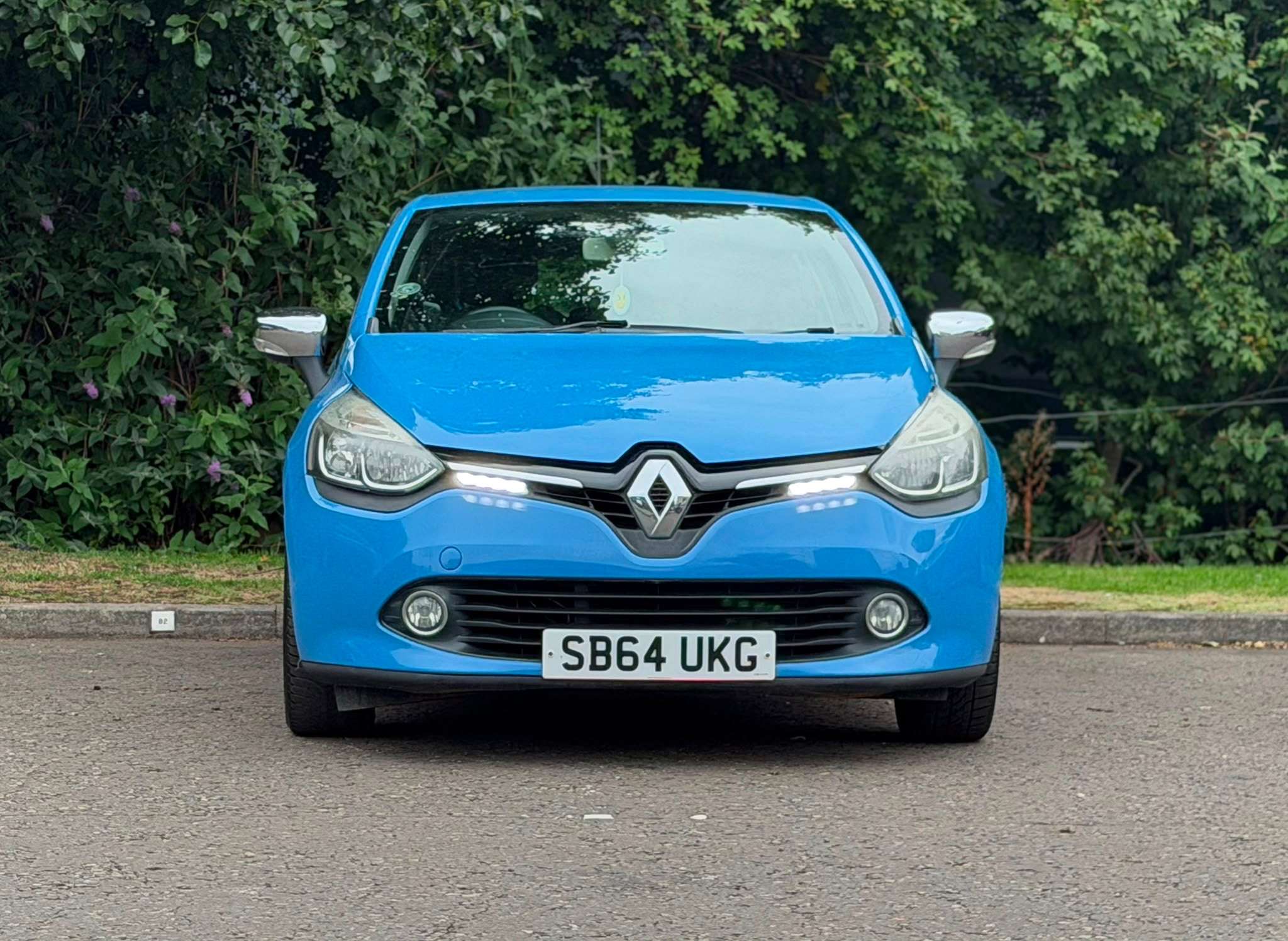 A 2014 RENAULT CLIO 1.2 16V Dynamique MediaNav Hatchback 5dr Petrol Manual Euro 5 (75 ps) A 2014 RENAULT CLIO 1.2 16V Dynamique MediaNav Hatchback 5dr Petrol Manual Euro 5 (75 ps)