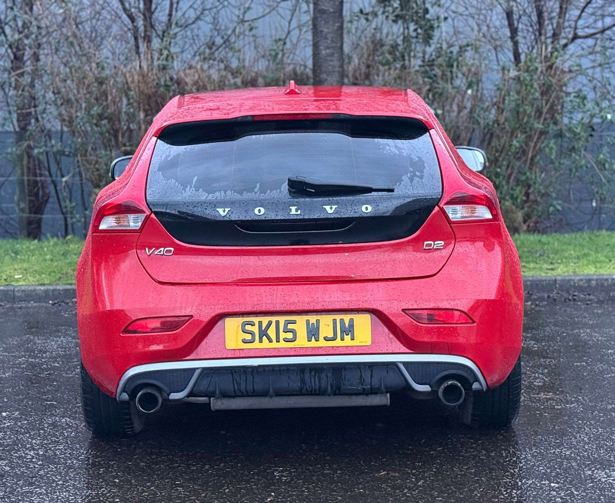 2015 VOLVO V40 2015 VOLVO V40