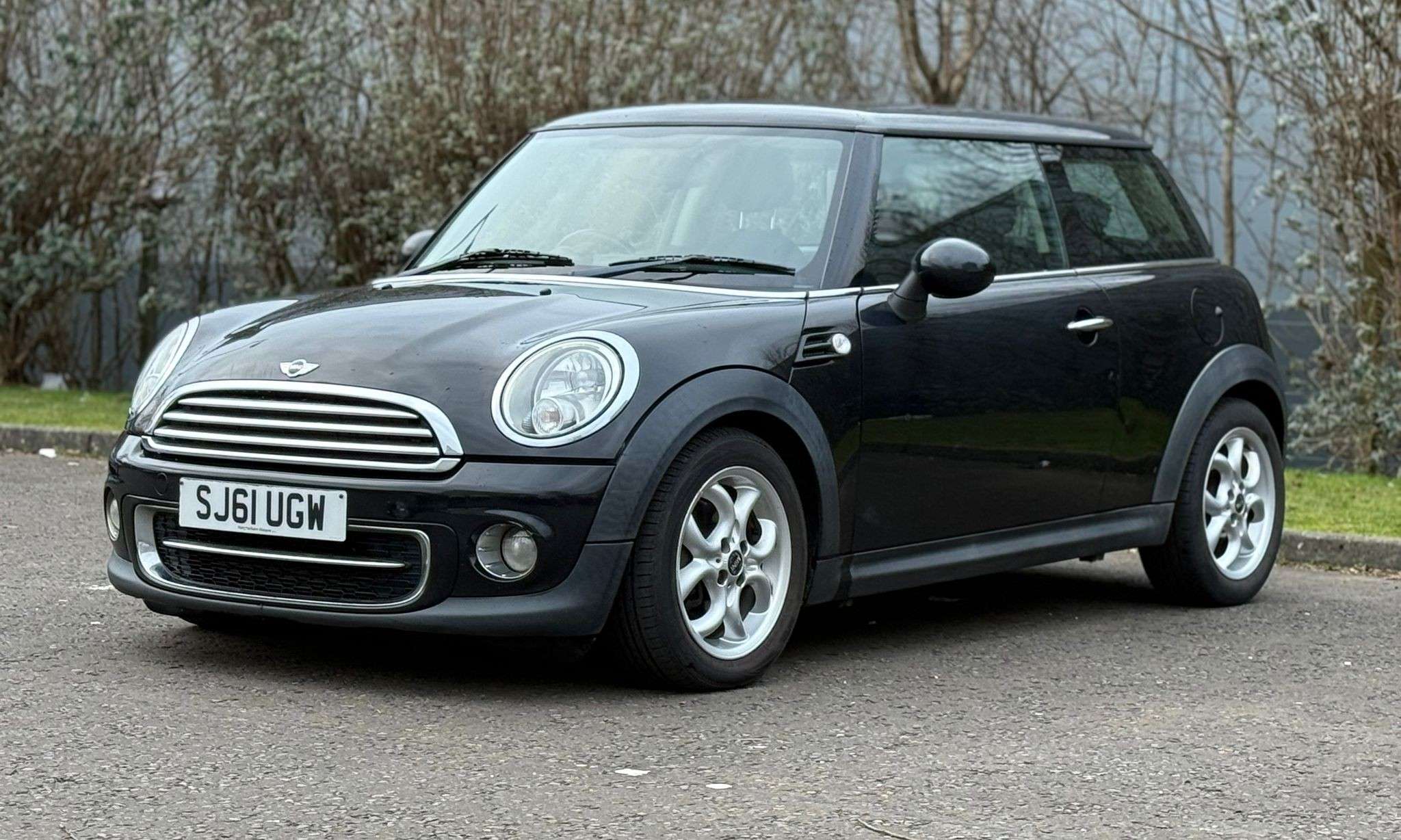 A 2011 MINI HATCH 1.6 Cooper D Hatchback 3dr Diesel Manual Euro 5 (s/s) (112 ps) A 2011 MINI HATCH 1.6 Cooper D Hatchback 3dr Diesel Manual Euro 5 (s/s) (112 ps)