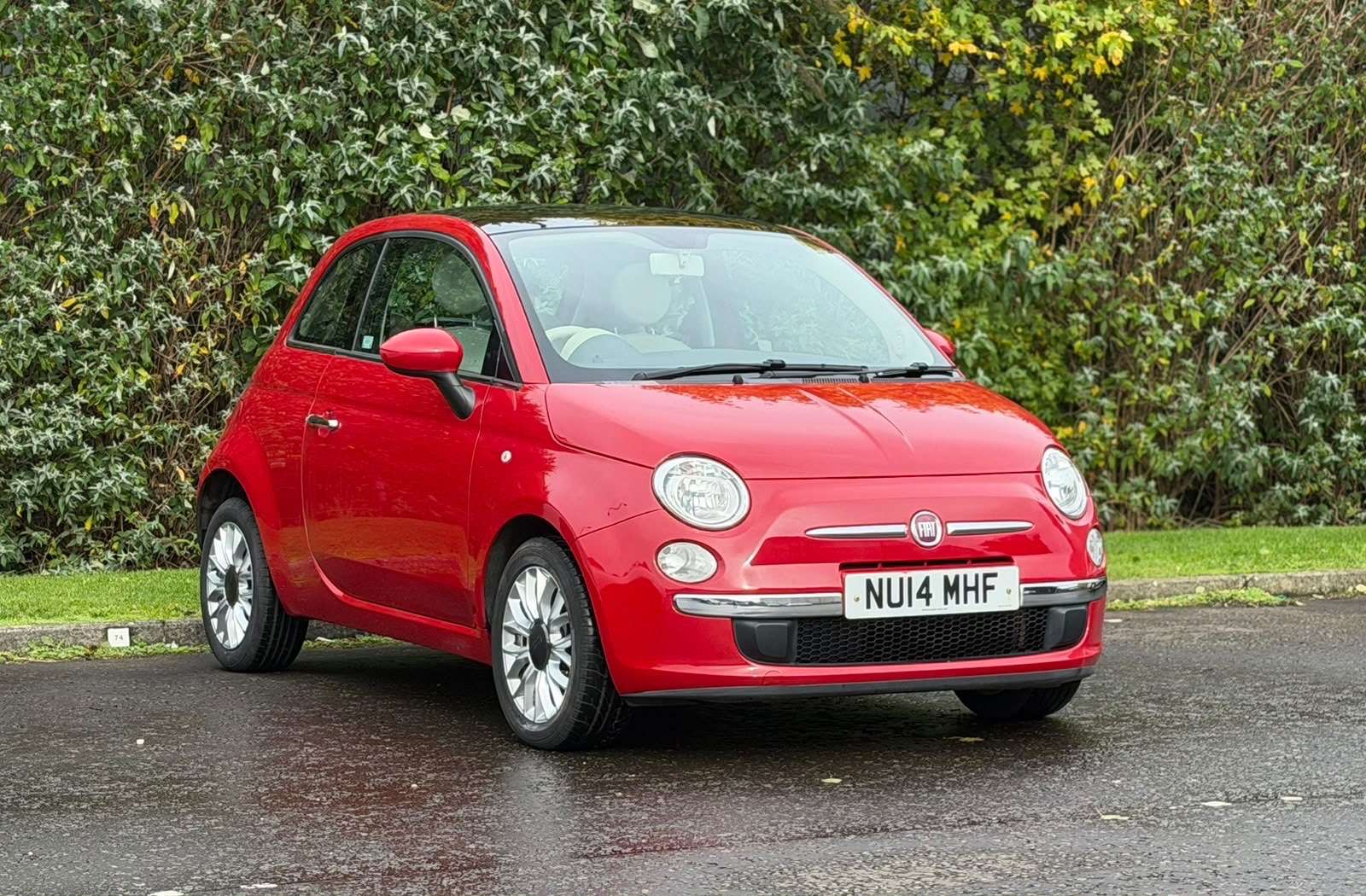 A 2014 FIAT 500 1.2 Lounge Hatchback 3dr Petrol Manual Euro 6 (s/s) (69 bhp) A 2014 FIAT 500 1.2 Lounge Hatchback 3dr Petrol Manual Euro 6 (s/s) (69 bhp)