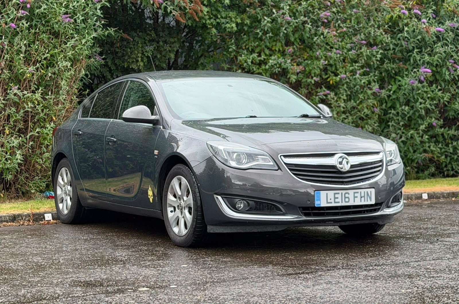 A 2016 VAUXHALL INSIGNIA 1.4i Turbo SRi Hatchback 5dr Petrol Manual Euro 6 (s/s) (140 ps) A 2016 VAUXHALL INSIGNIA 1.4i Turbo SRi Hatchback 5dr Petrol Manual Euro 6 (s/s) (140 ps)