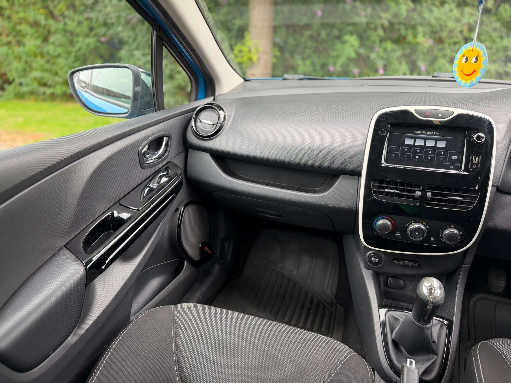 2014 RENAULT CLIO 2014 RENAULT CLIO