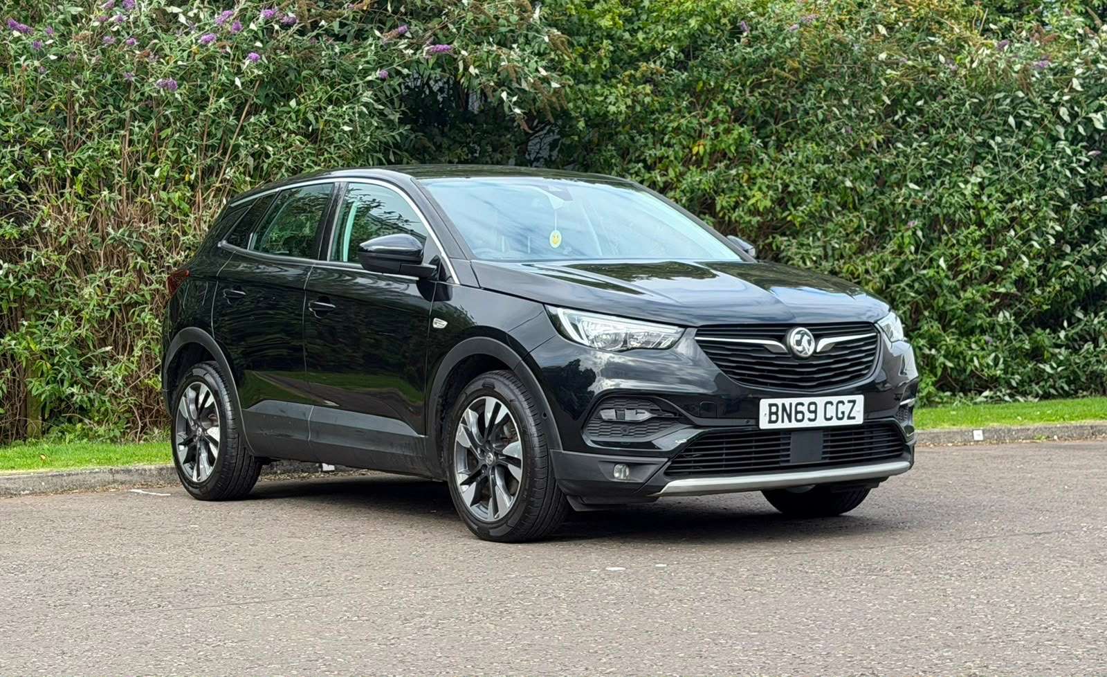 A 2019 VAUXHALL GRANDLAND X 1.2 Turbo GPF Sport Nav SUV 5dr Petrol Manual Euro 6 (s/s) (130 ps) A 2019 VAUXHALL GRANDLAND X 1.2 Turbo GPF Sport Nav SUV 5dr Petrol Manual Euro 6 (s/s) (130 ps)