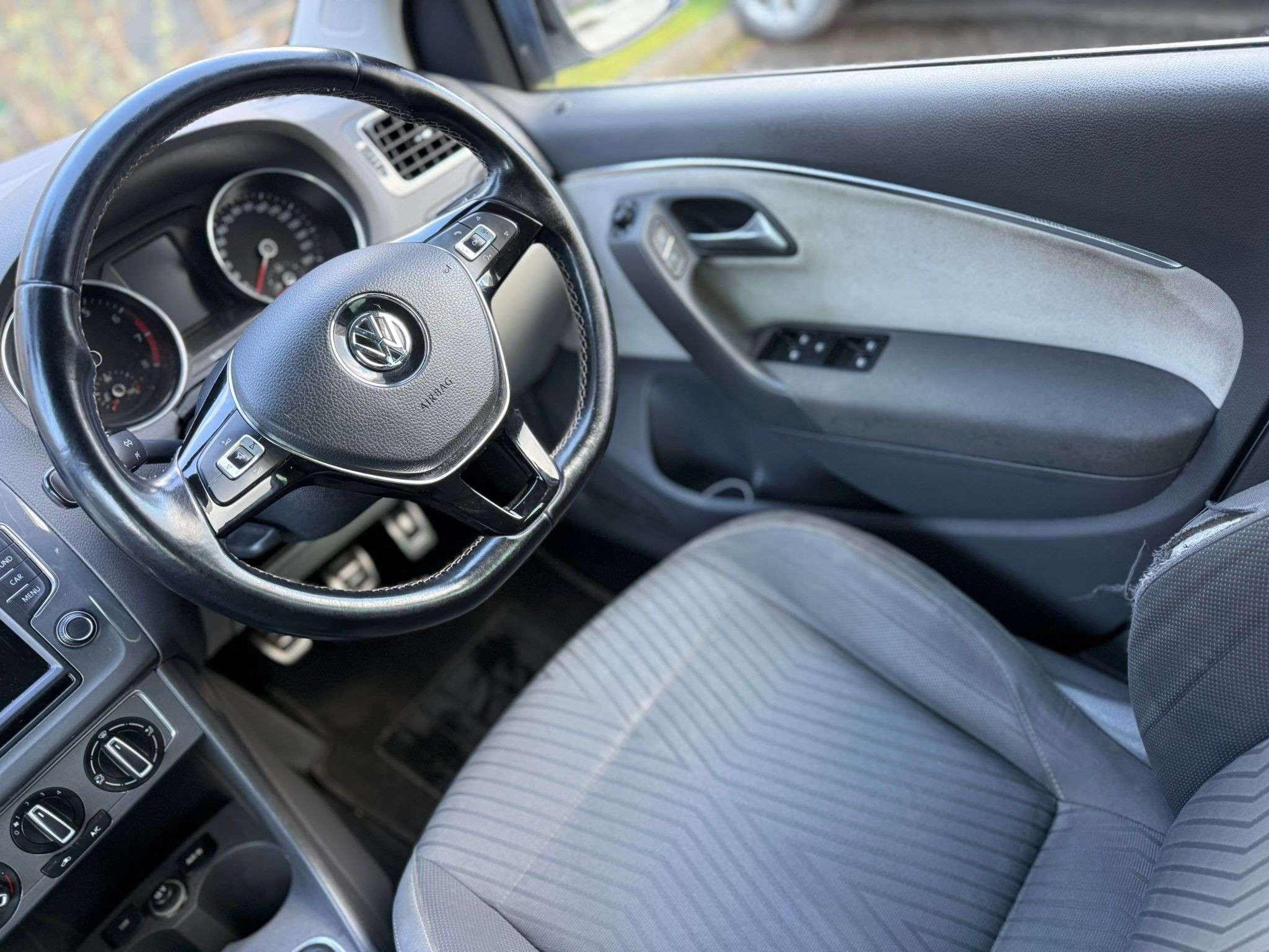 2015 VOLKSWAGEN POLO 2015 VOLKSWAGEN POLO