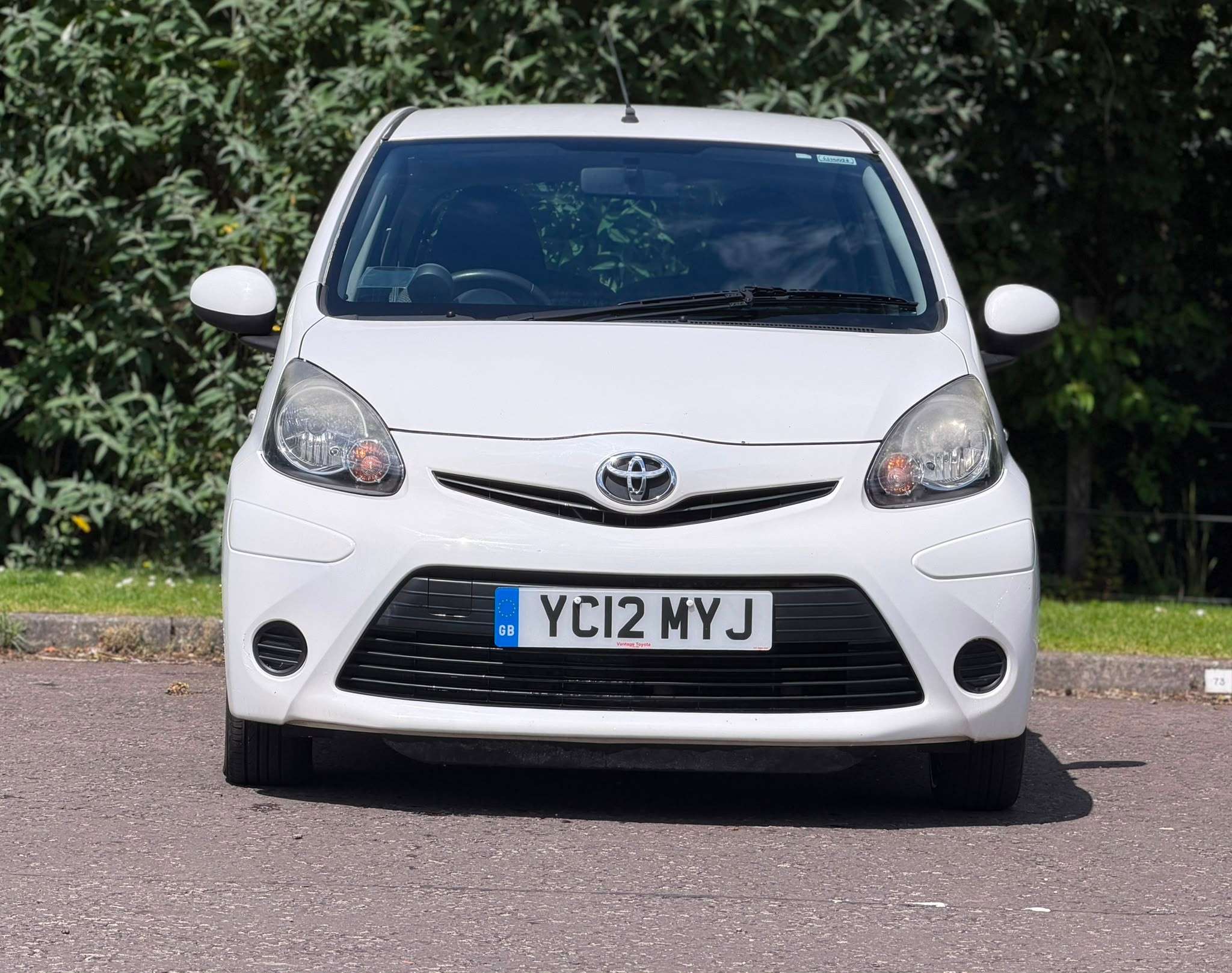 A 2012 TOYOTA AYGO 1.0 VVT-i Ice Hatchback 5dr Petrol Manual Euro 5 (67 ps) A 2012 TOYOTA AYGO 1.0 VVT-i Ice Hatchback 5dr Petrol Manual Euro 5 (67 ps)