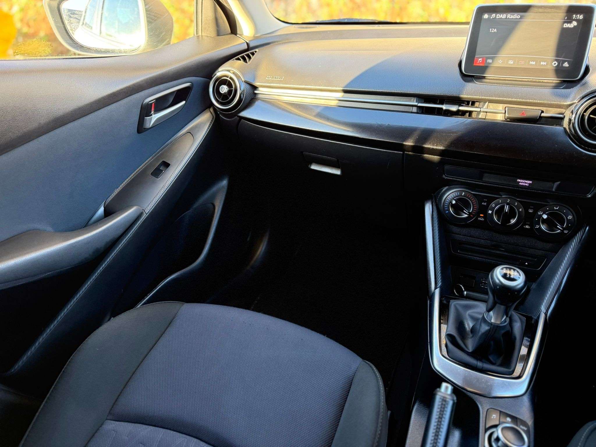 2016 MAZDA MAZDA2 2016 MAZDA MAZDA2