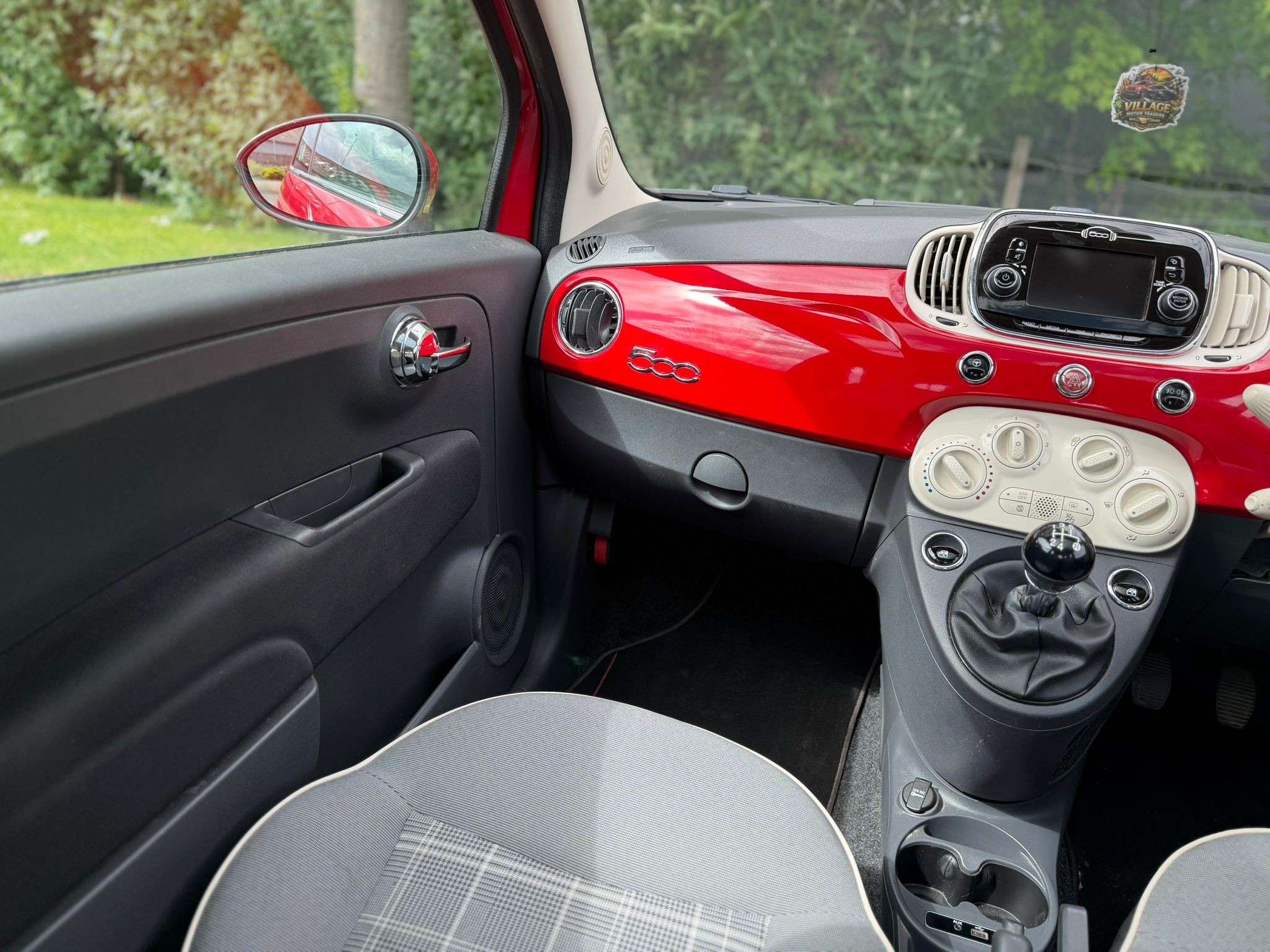 2017 FIAT 500 2017 FIAT 500