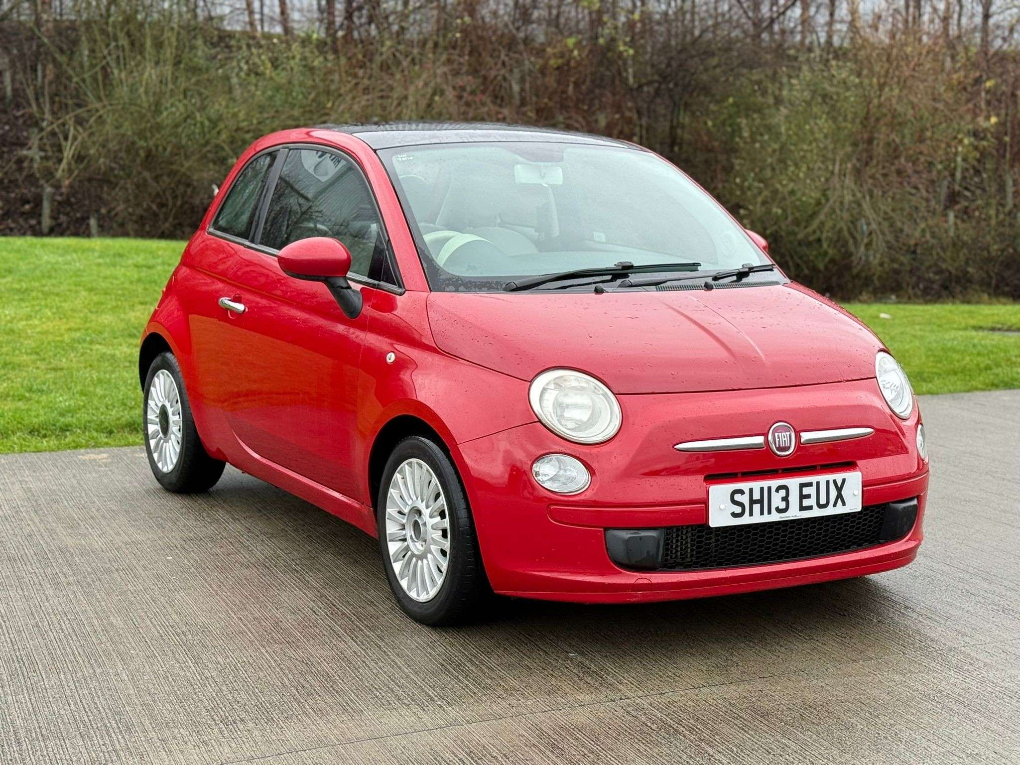 A 2013 FIAT 500 0.9 TwinAir Lounge Hatchback 3dr Petrol Manual Euro 5 (s/s) (85 bhp) A 2013 FIAT 500 0.9 TwinAir Lounge Hatchback 3dr Petrol Manual Euro 5 (s/s) (85 bhp)
