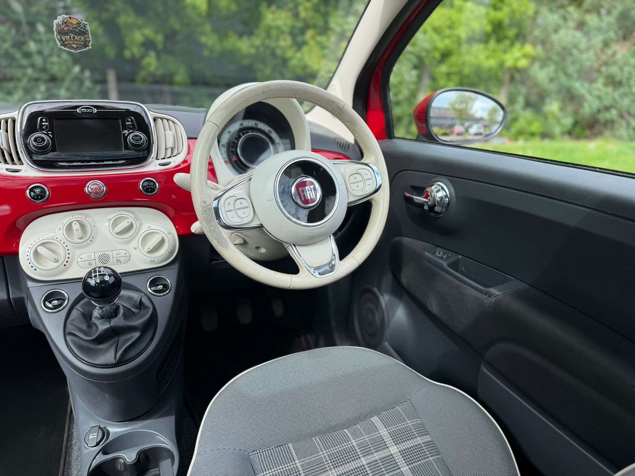 2017 FIAT 500 2017 FIAT 500