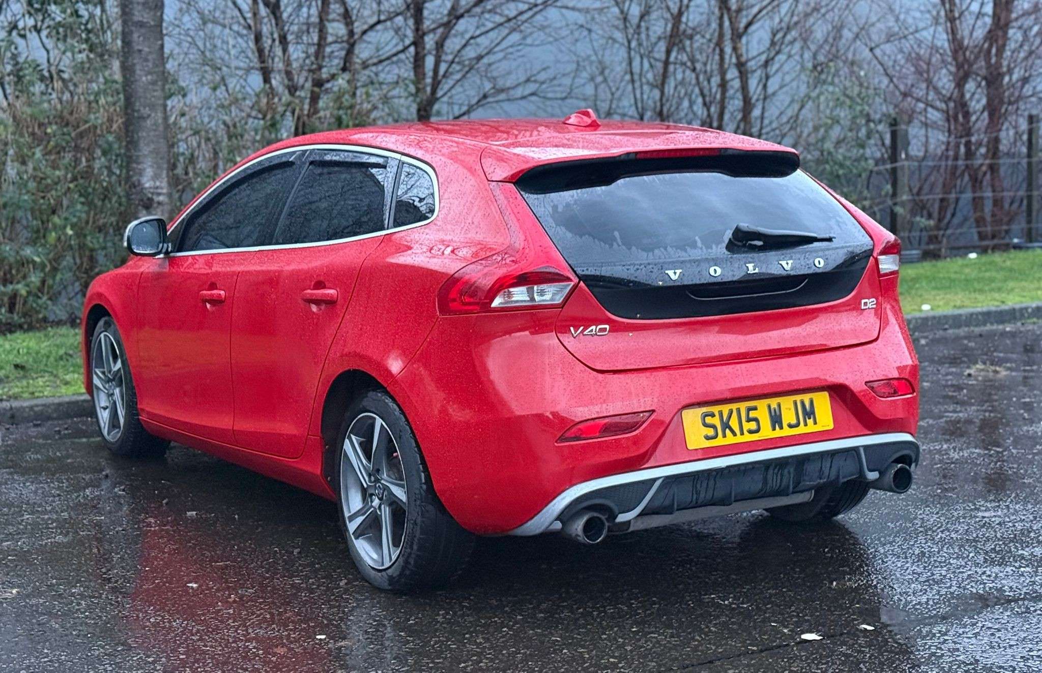 2015 VOLVO V40 2015 VOLVO V40