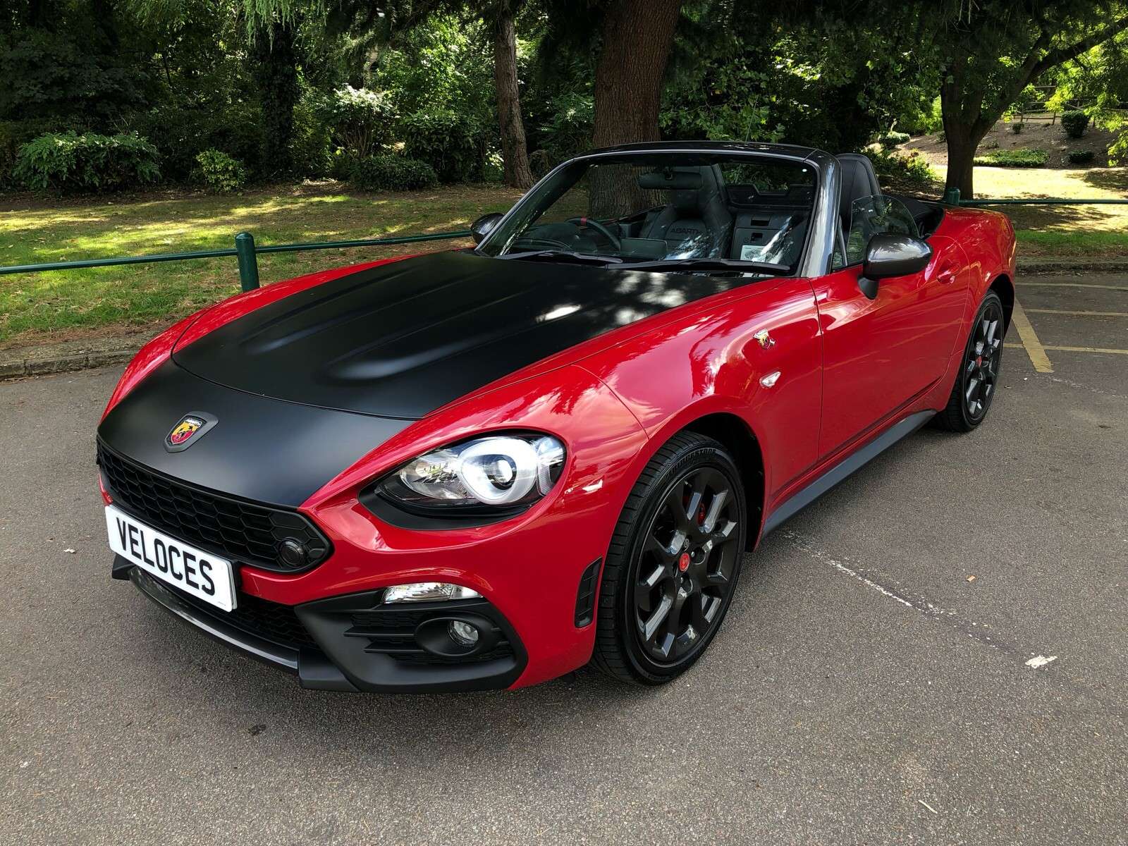 A 2017 ABARTH 124 1.4 SPIDER MULTIAIR 2d 180 BHP HEATED SEATS + SATELLITE NAVIGATION A 2017 ABARTH 124 1.4 SPIDER MULTIAIR 2d 180 BHP HEATED SEATS + SATELLITE NAVIGATION