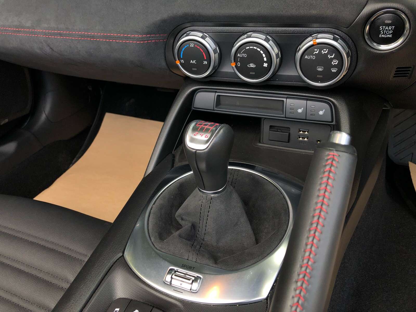 2017 ABARTH 124 2017 ABARTH 124