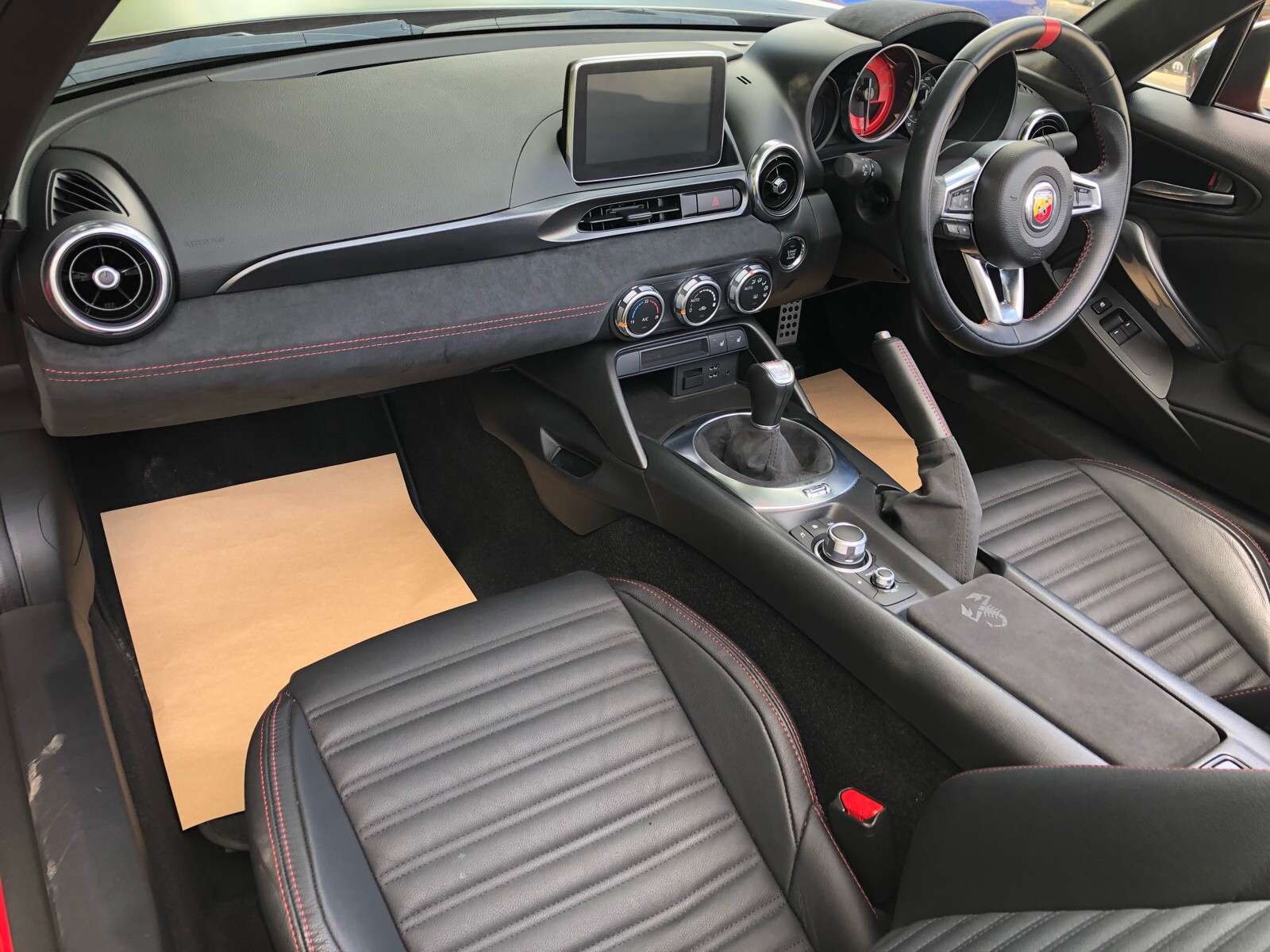 2017 ABARTH 124 2017 ABARTH 124