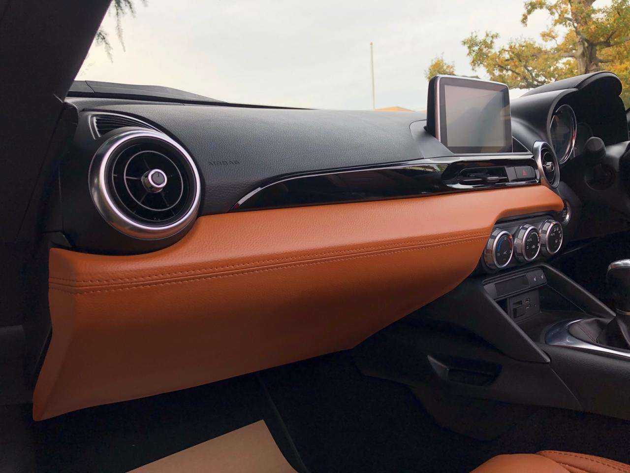 2017 FIAT 124 2017 FIAT 124