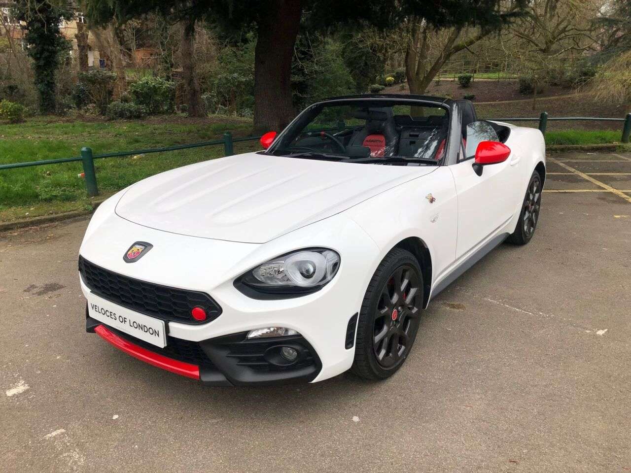 A 2019 ABARTH 124 1.4L SPIDER MULTIAIR 2d 168 BHP BOSE SOUND SYSTEM + PARKING SENSORS A 2019 ABARTH 124 1.4L SPIDER MULTIAIR 2d 168 BHP BOSE SOUND SYSTEM + PARKING SENSORS