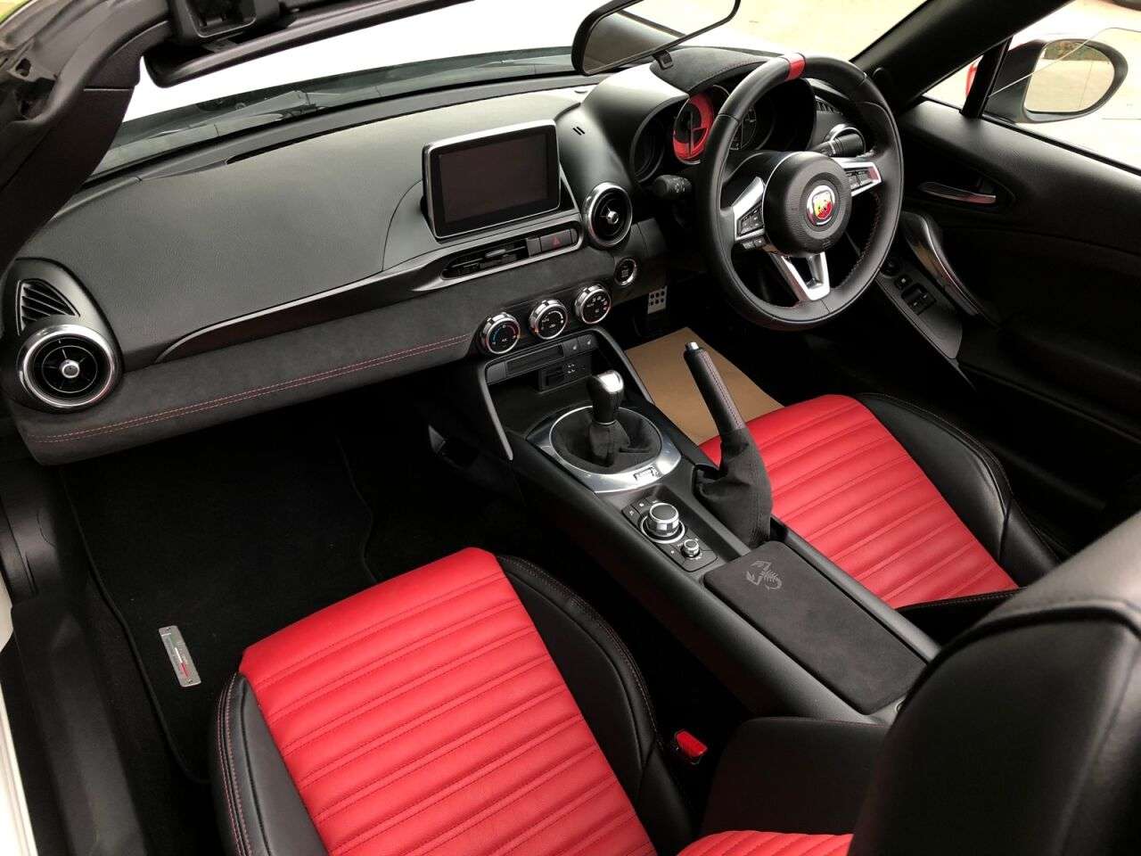 2017 ABARTH 124 2017 ABARTH 124
