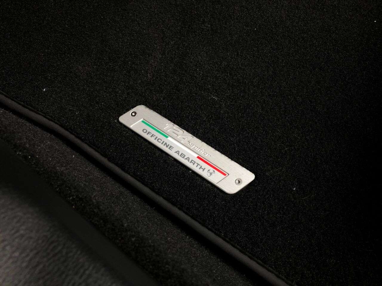 2017 ABARTH 124 2017 ABARTH 124