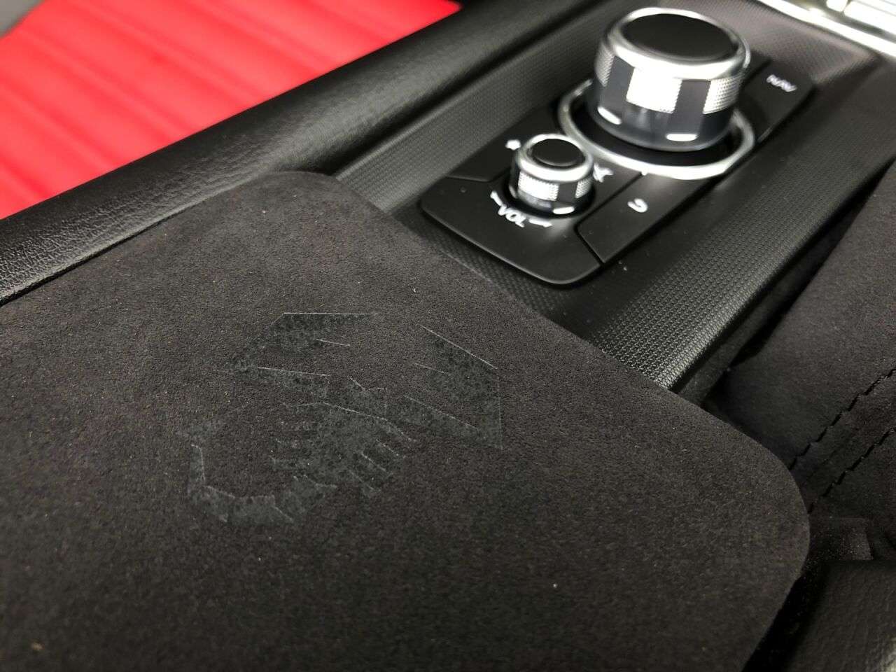 2017 ABARTH 124 2017 ABARTH 124
