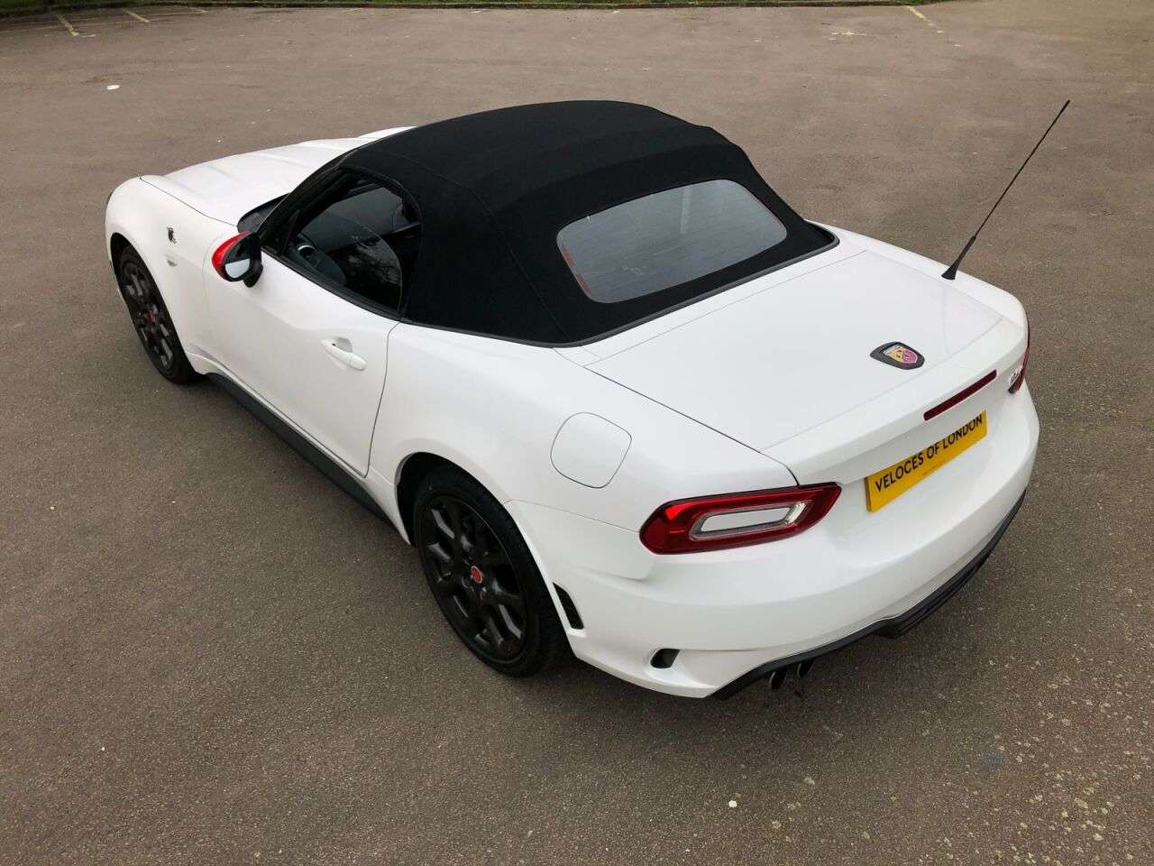 2017 ABARTH 124 2017 ABARTH 124