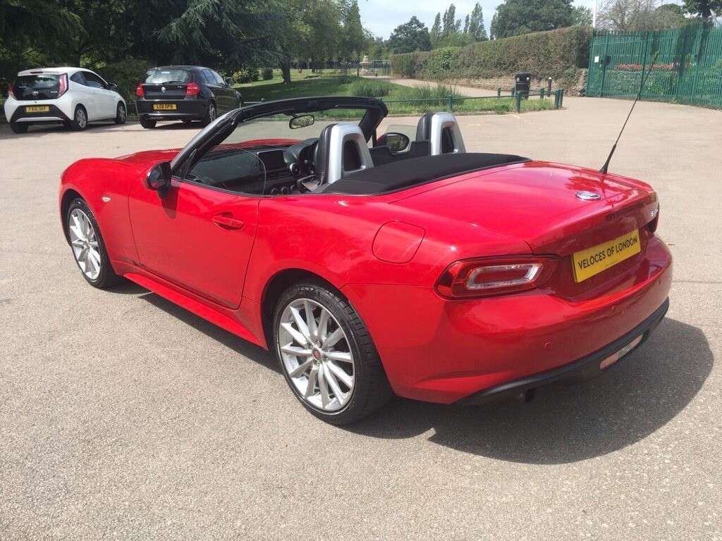 2017 FIAT 124 2017 FIAT 124