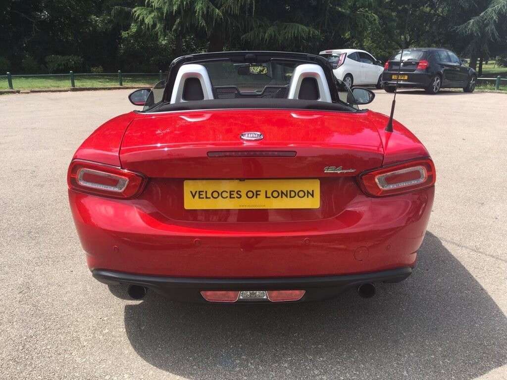 2017 FIAT 124 2017 FIAT 124