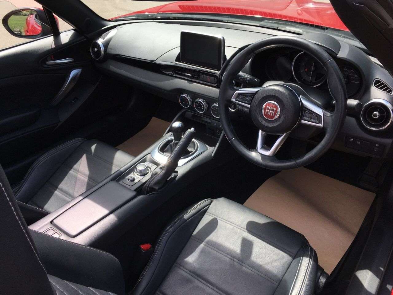 2017 FIAT 124 2017 FIAT 124