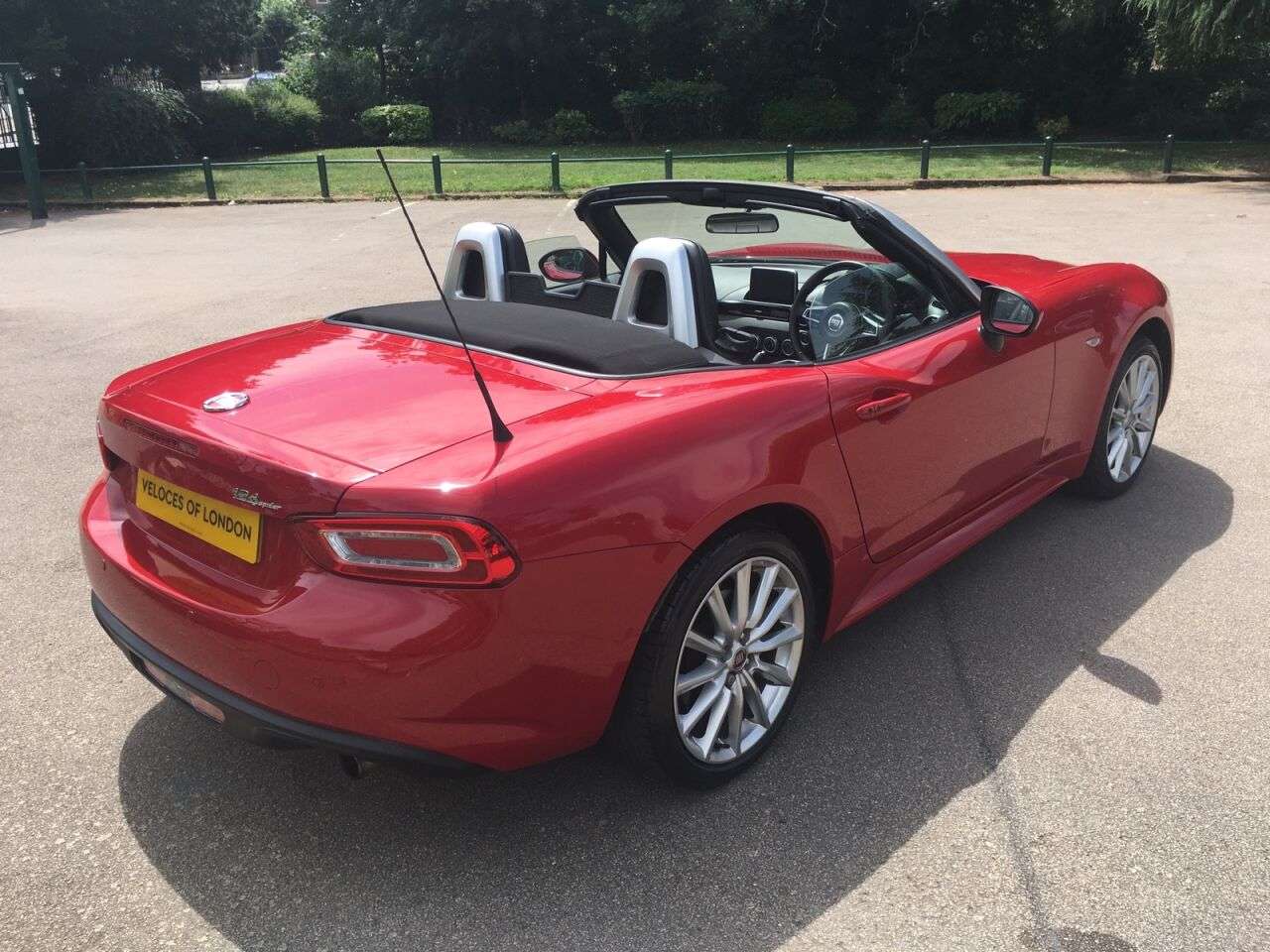 2017 FIAT 124 2017 FIAT 124