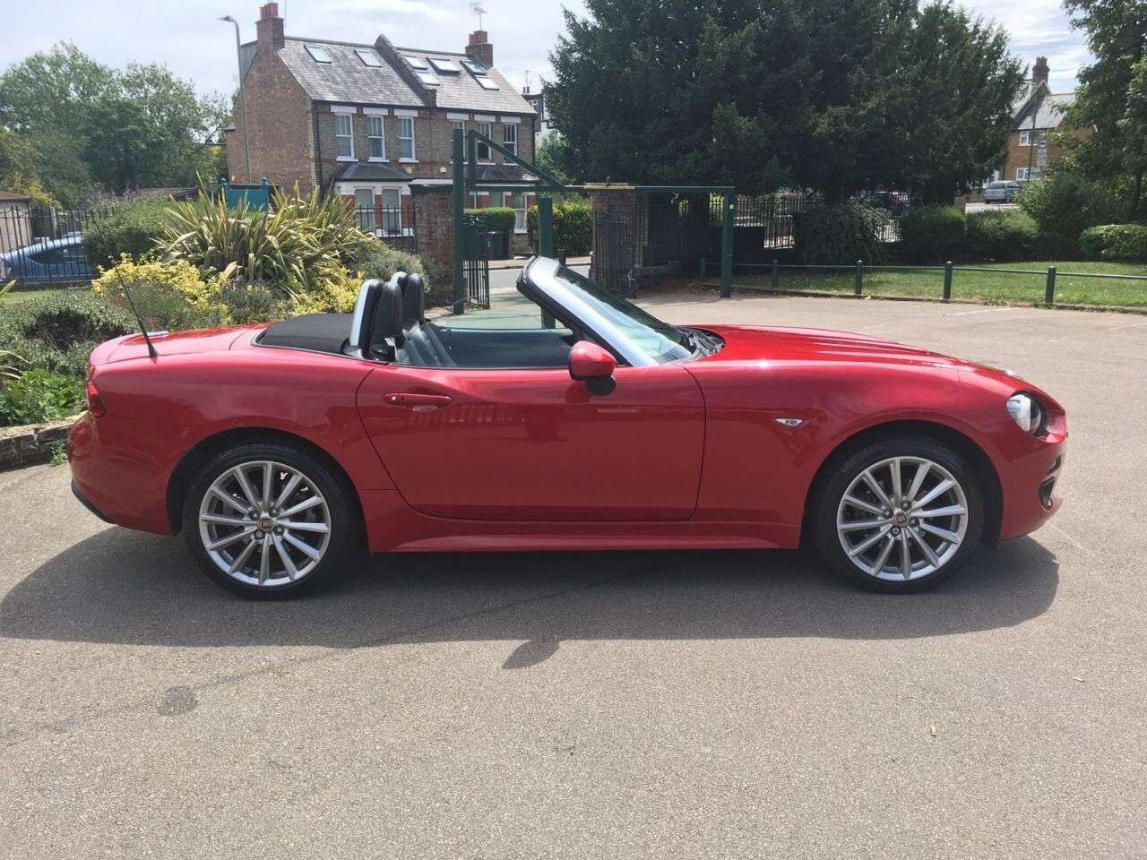 2017 FIAT 124 2017 FIAT 124