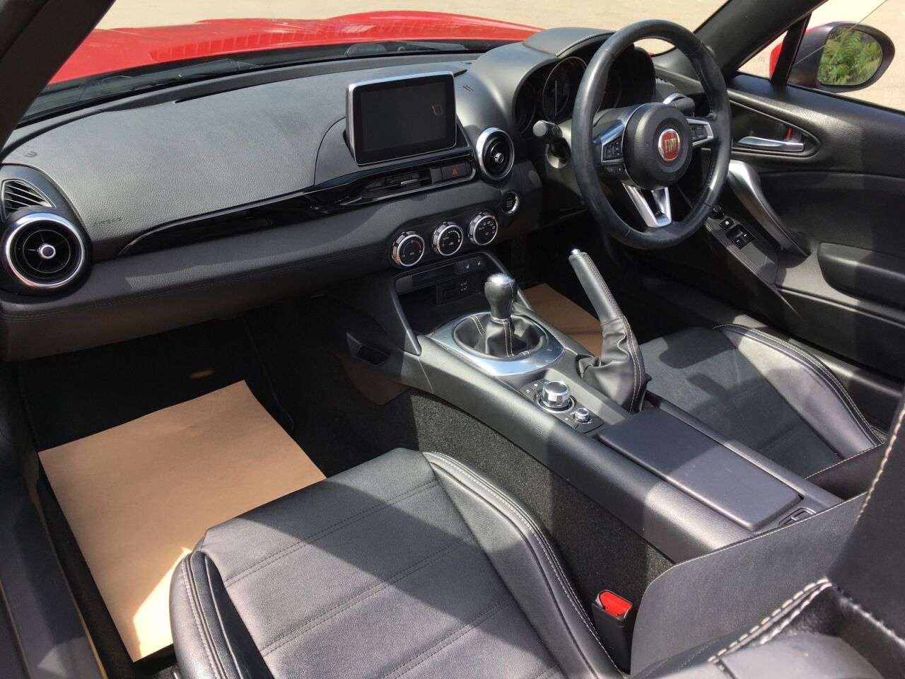 2017 FIAT 124 2017 FIAT 124